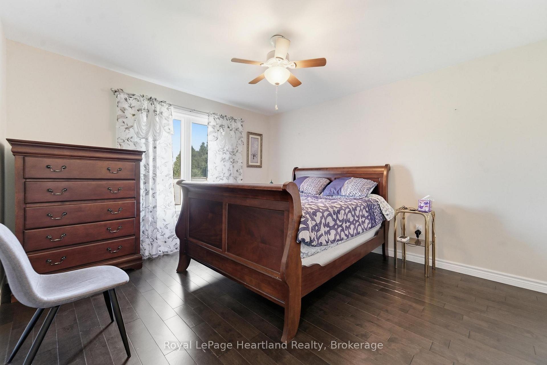 Photo 16 of 62 Victoria Boulevard, Huron East, Vanastra — HOMEH
