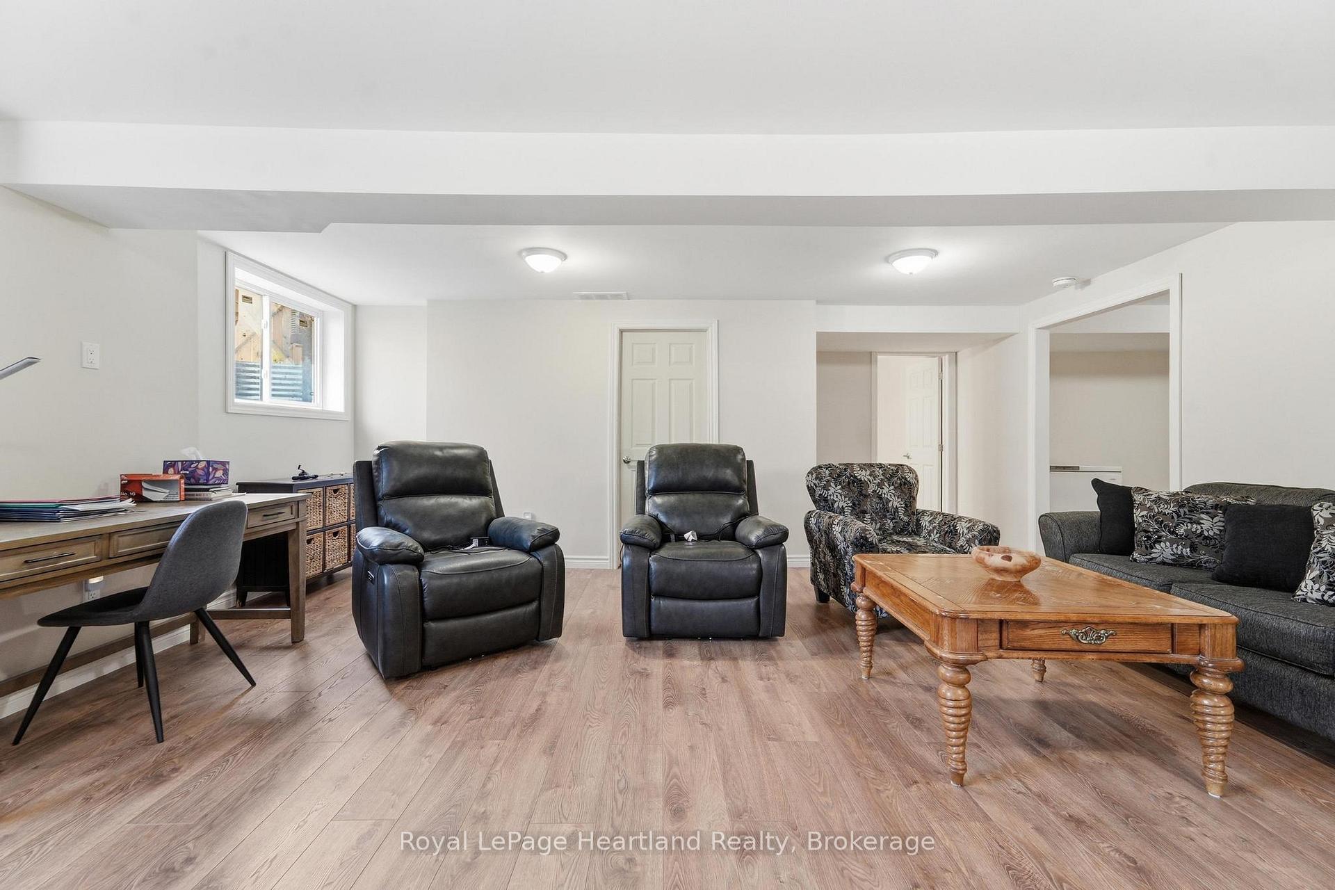 Photo 32 of 62 Victoria Boulevard, Huron East, Vanastra — HOMEH