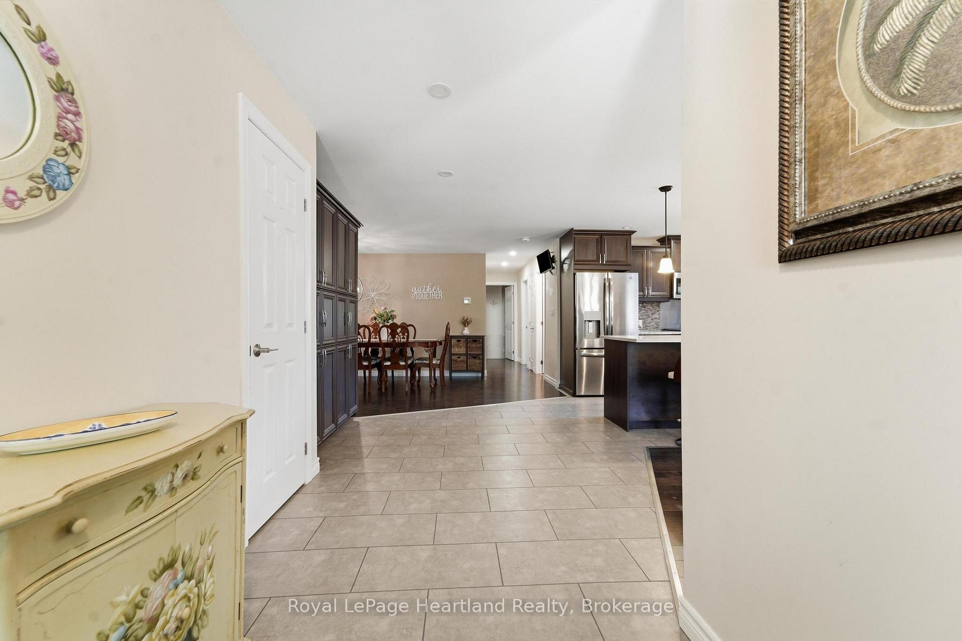 Photo 42 of 62 Victoria Boulevard, Huron East, Vanastra — HOMEH