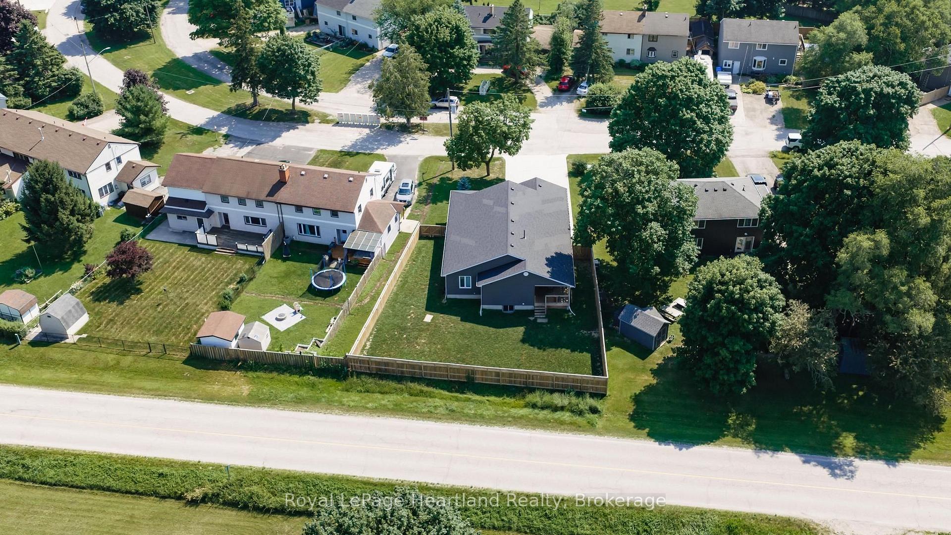 Photo 44 of 62 Victoria Boulevard, Huron East, Vanastra — HOMEH