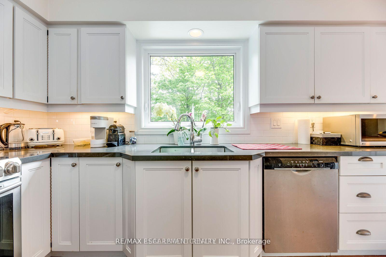 Photo 18 of 1239 White Lane, Oakville, Glen Abbey — HOMEH