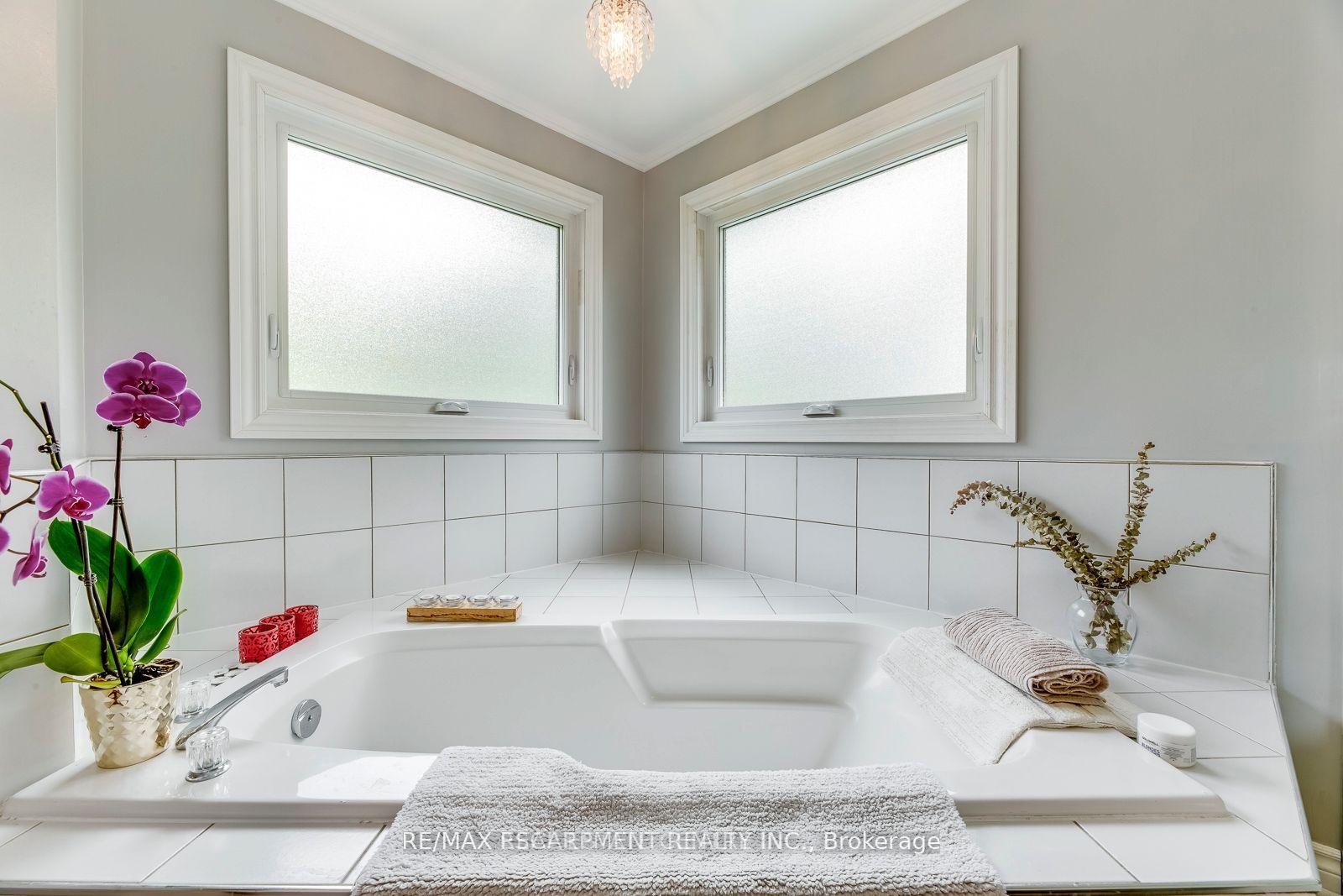 Photo 24 of 1239 White Lane, Oakville, Glen Abbey — HOMEH