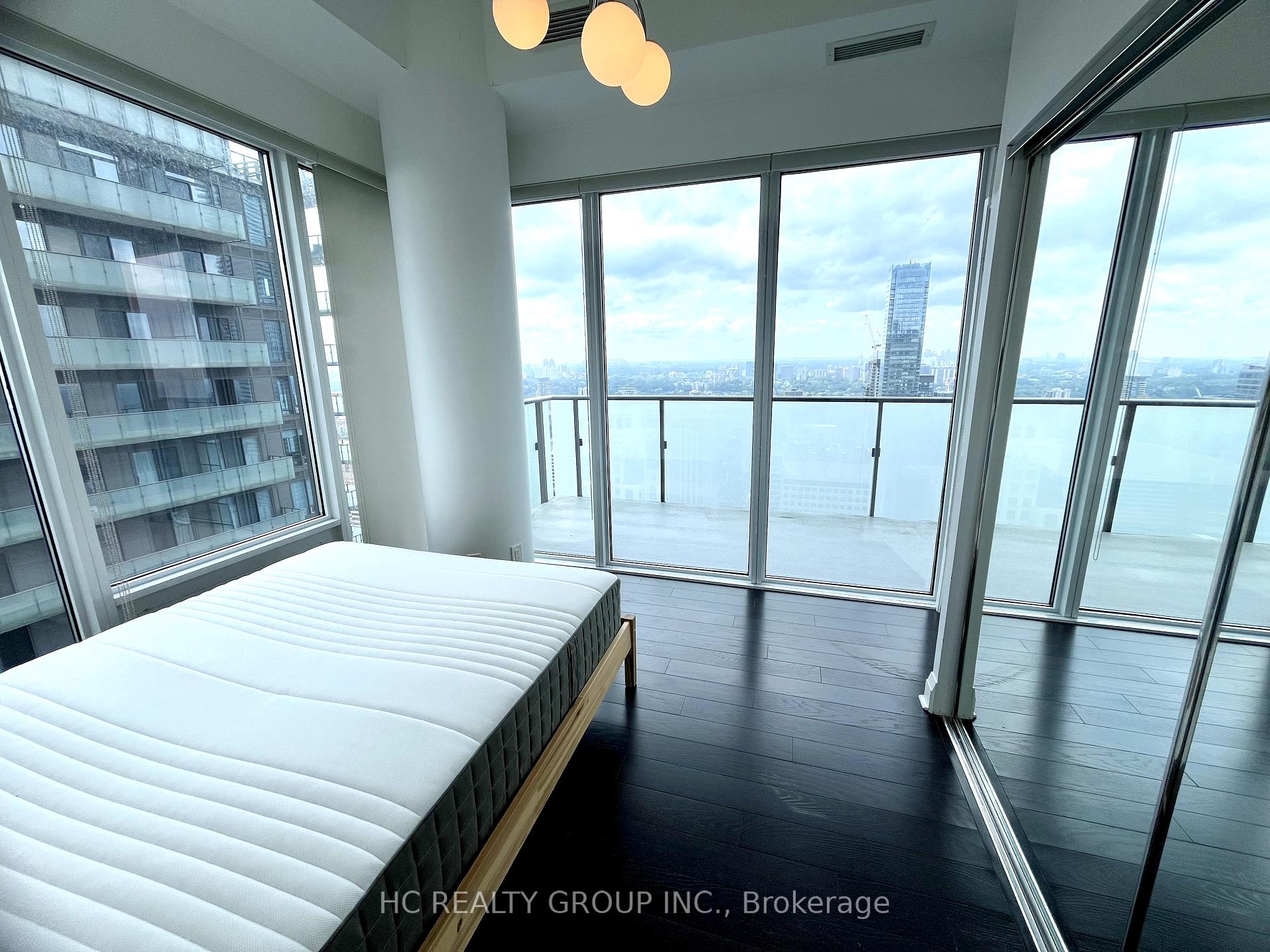 Photo 10 of Unit 4406, 1080 Bay Street, Toronto, Bay Street Corridor — HOMEH