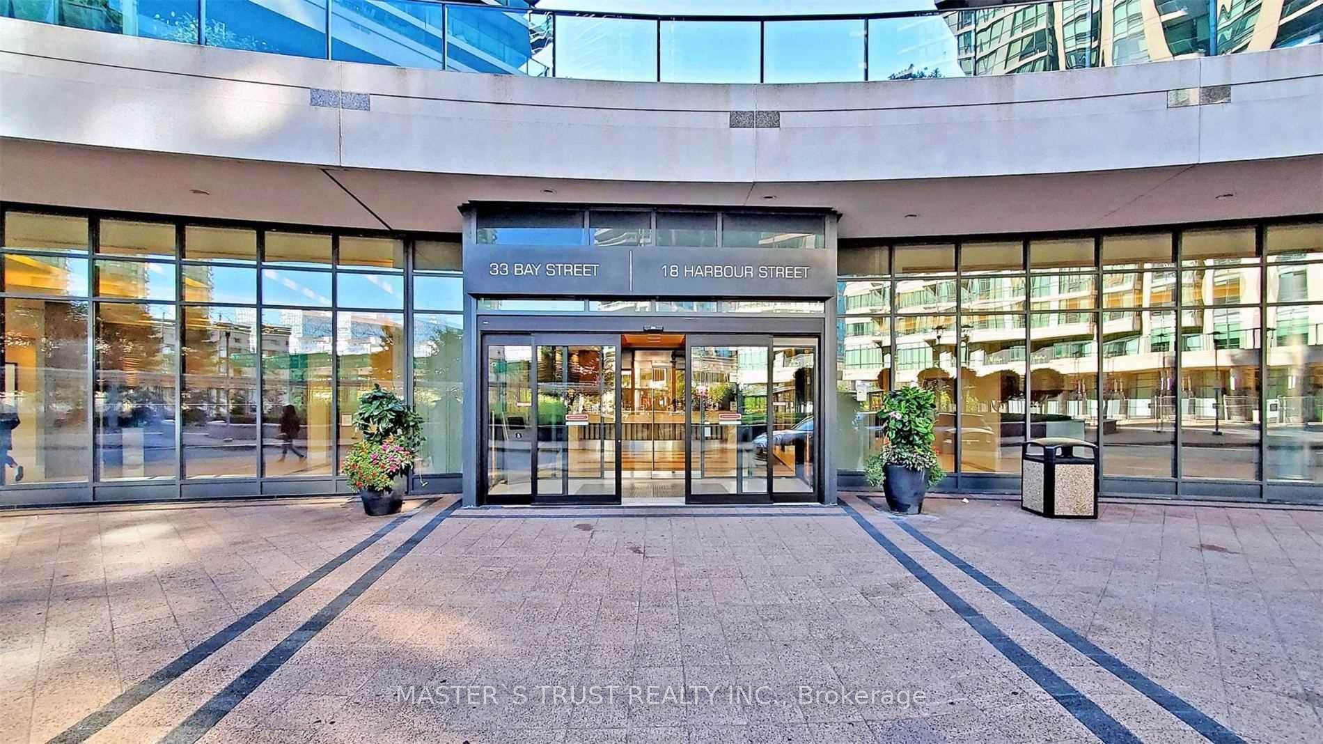 Photo 2 of Unit 3211, 18 Harbour Street, Toronto, Waterfront Communities — HOMEH