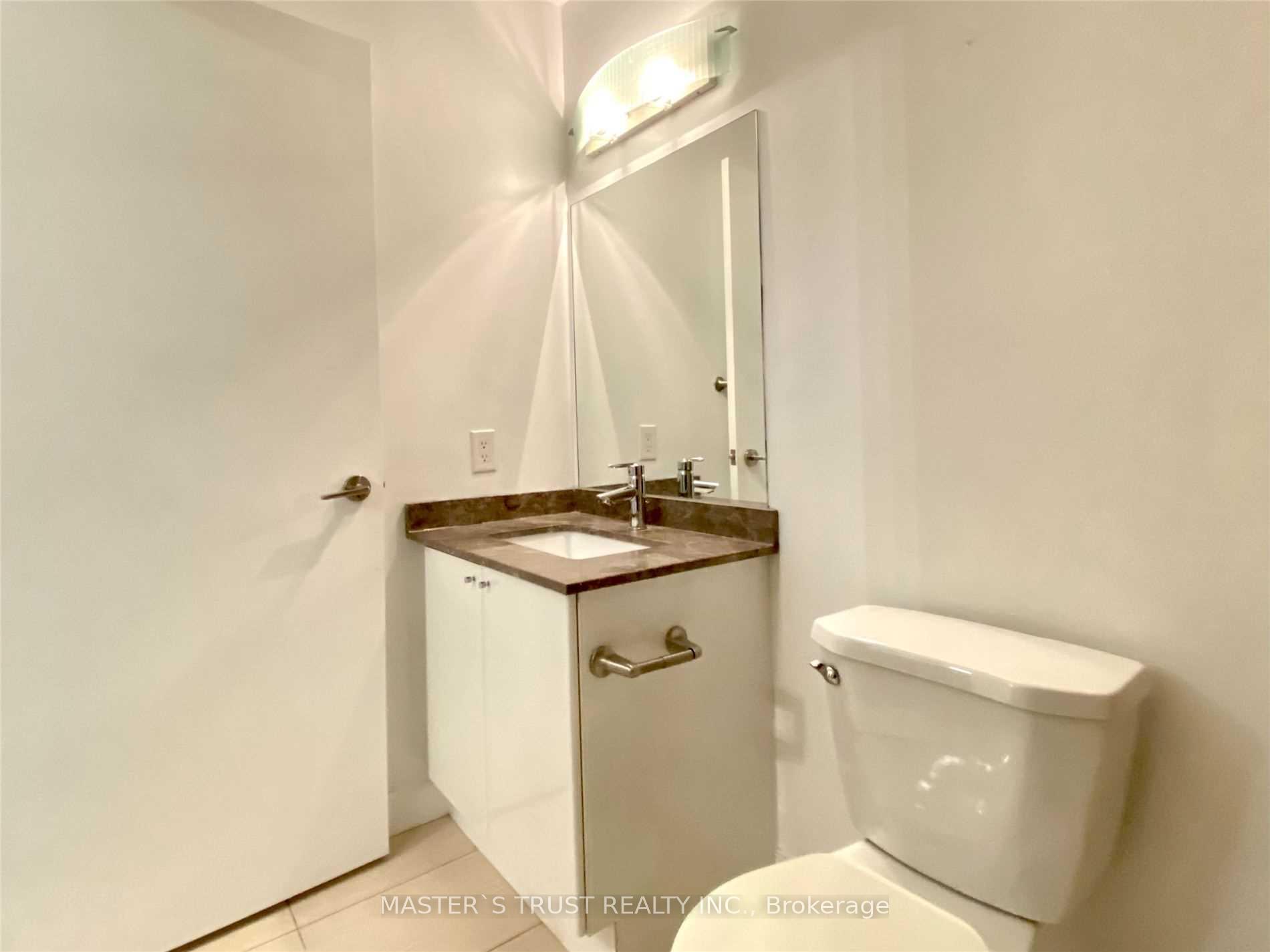 Photo 9 of Unit 3211, 18 Harbour Street, Toronto, Waterfront Communities — HOMEH