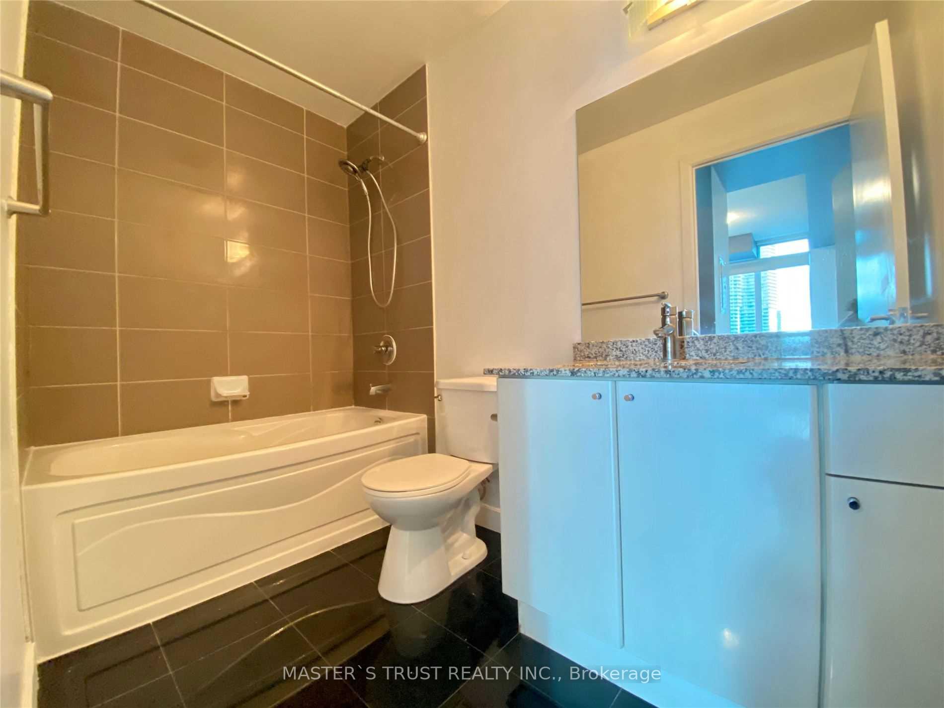 Photo 17 of Unit 3211, 18 Harbour Street, Toronto, Waterfront Communities — HOMEH