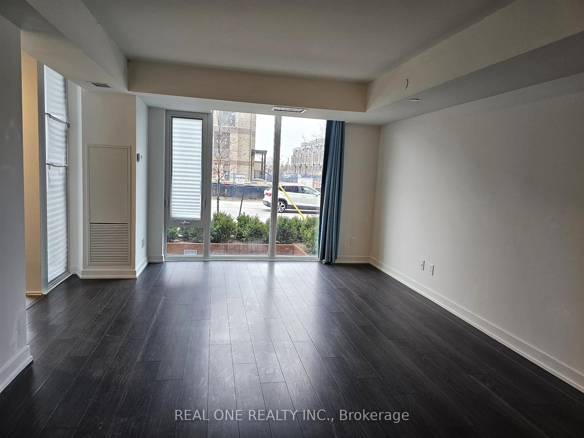 Photo 7 of Unit TH5, 110 Varna Drive, Toronto, Englemount-Lawrence — HOMEH