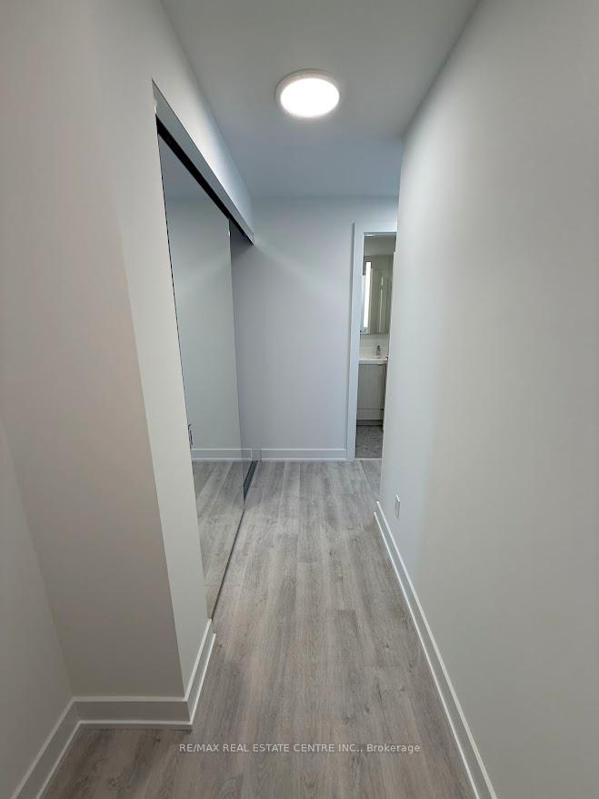 Photo 4 of Unit 2004, 60 Central Park Roadway Road, Etobicoke, Islington-City Centre West — HOMEH