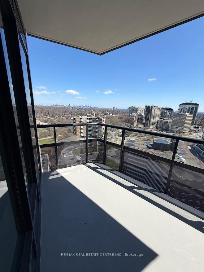 Photo 11 of Unit 2004, 60 Central Park Roadway Road, Etobicoke, Islington-City Centre West — HOMEH