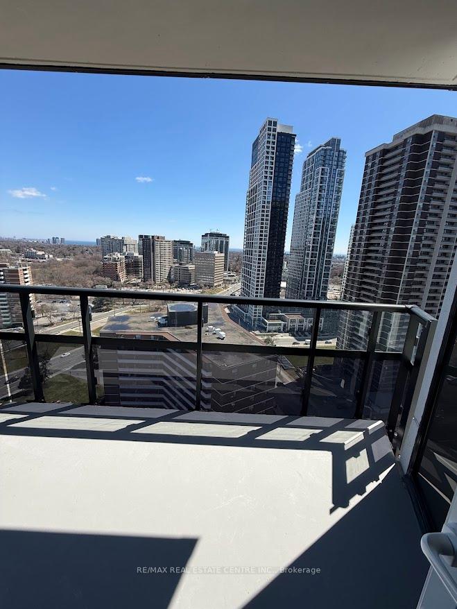 Photo 12 of Unit 2004, 60 Central Park Roadway Road, Etobicoke, Islington-City Centre West — HOMEH