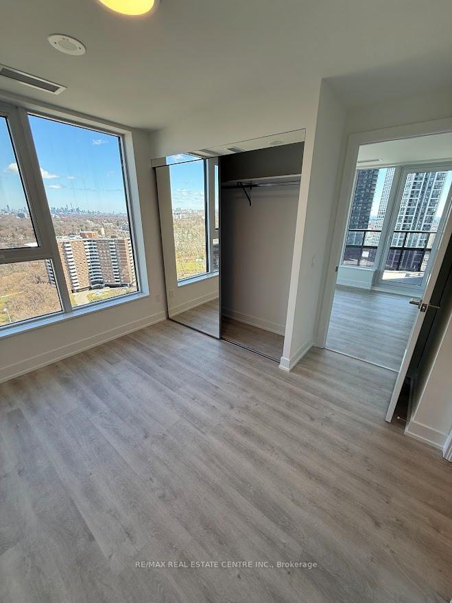 Photo 19 of Unit 2004, 60 Central Park Roadway Road, Etobicoke, Islington-City Centre West — HOMEH