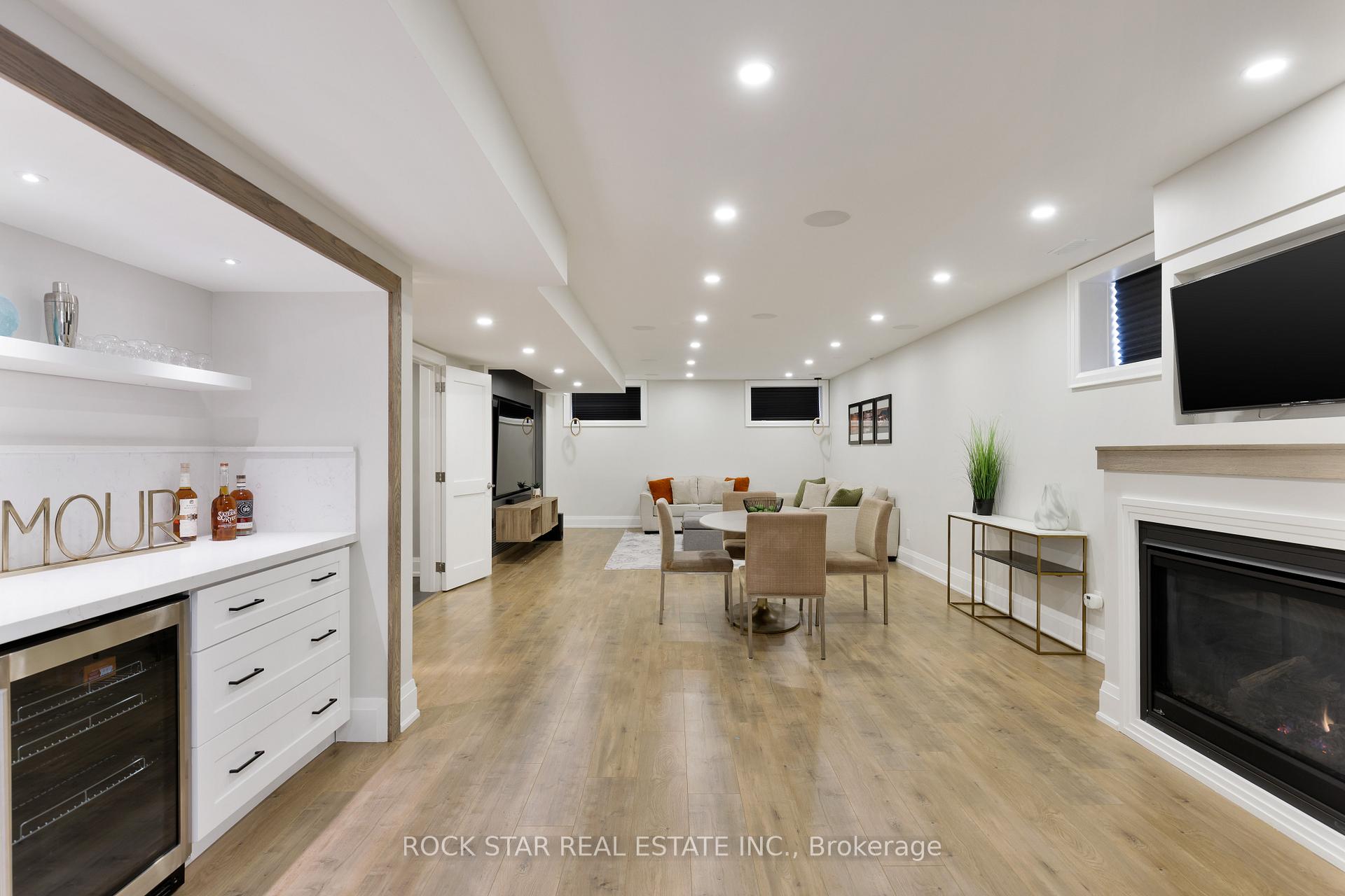 Photo 5 of 540 Weir Avenue, Oakville, West — HOMEH