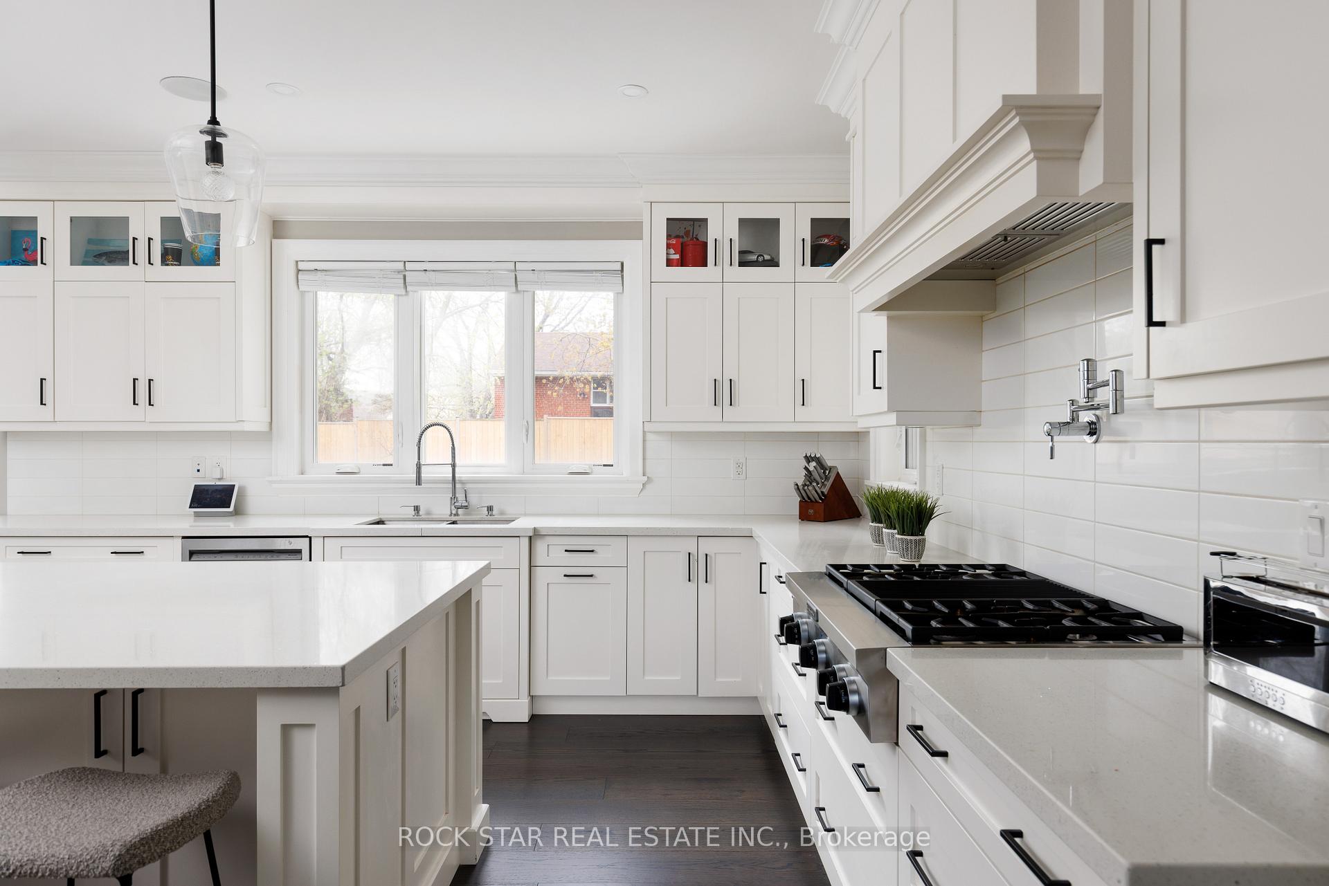 Photo 15 of 540 Weir Avenue, Oakville, West — HOMEH