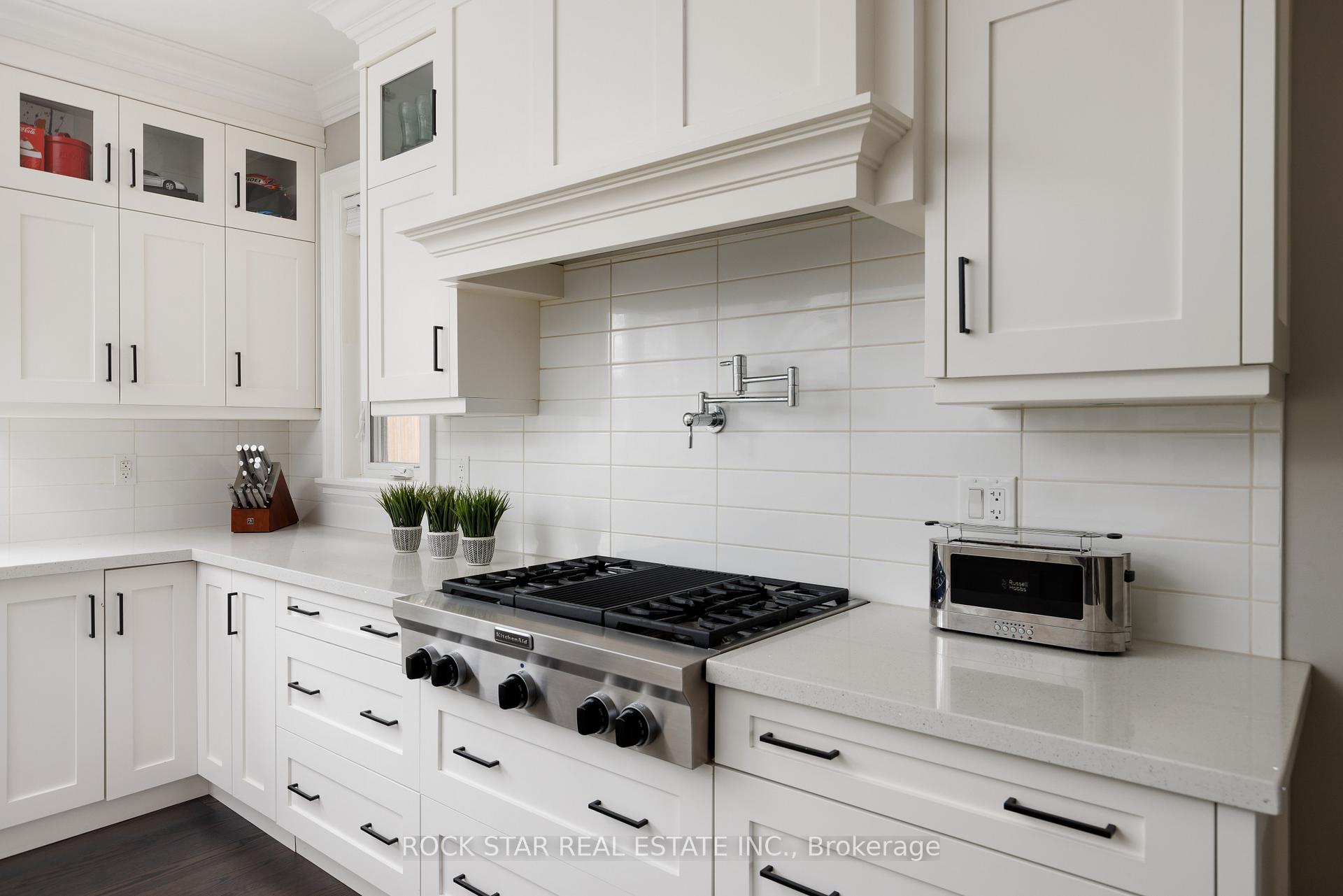 Photo 16 of 540 Weir Avenue, Oakville, West — HOMEH