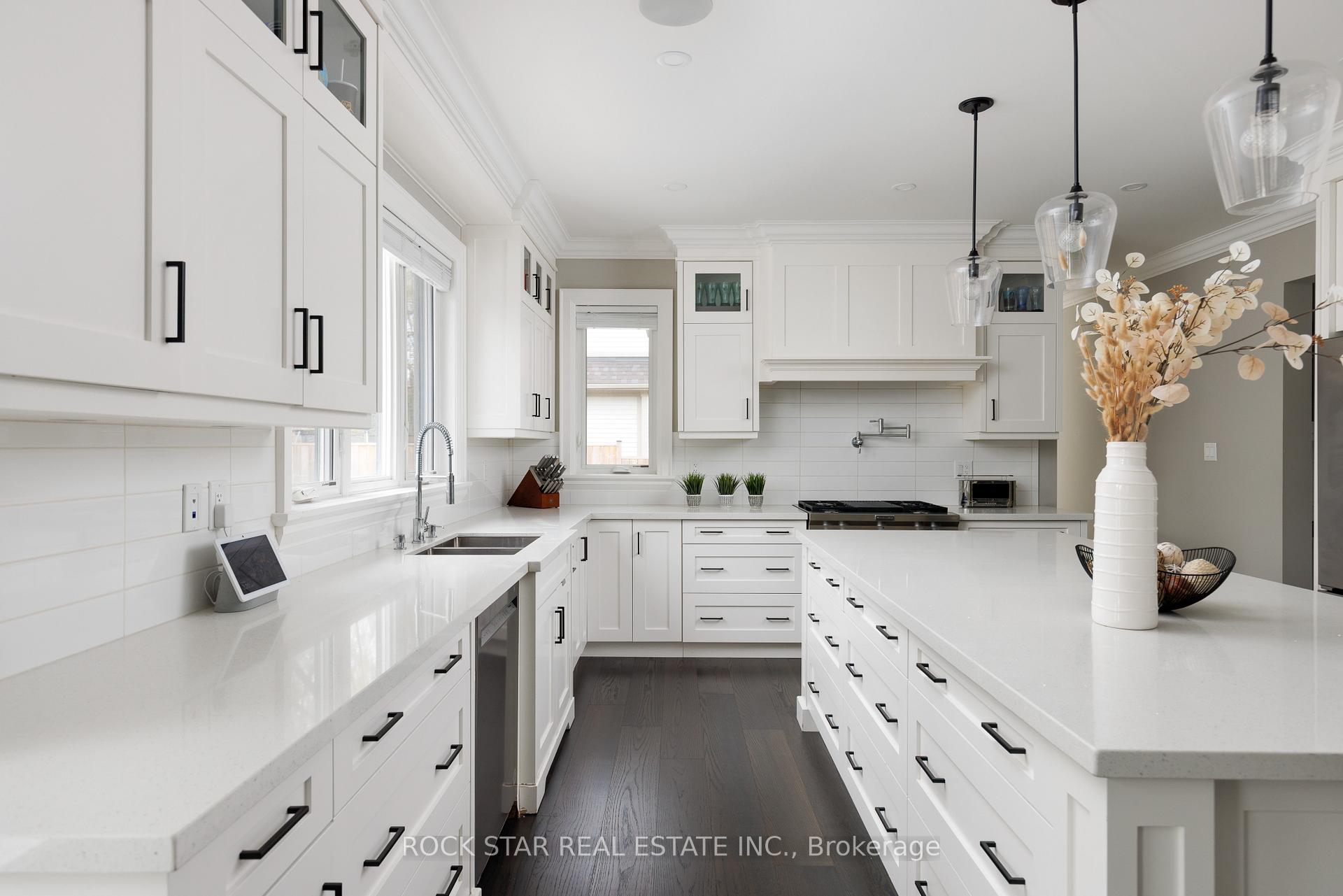 Photo 19 of 540 Weir Avenue, Oakville, West — HOMEH