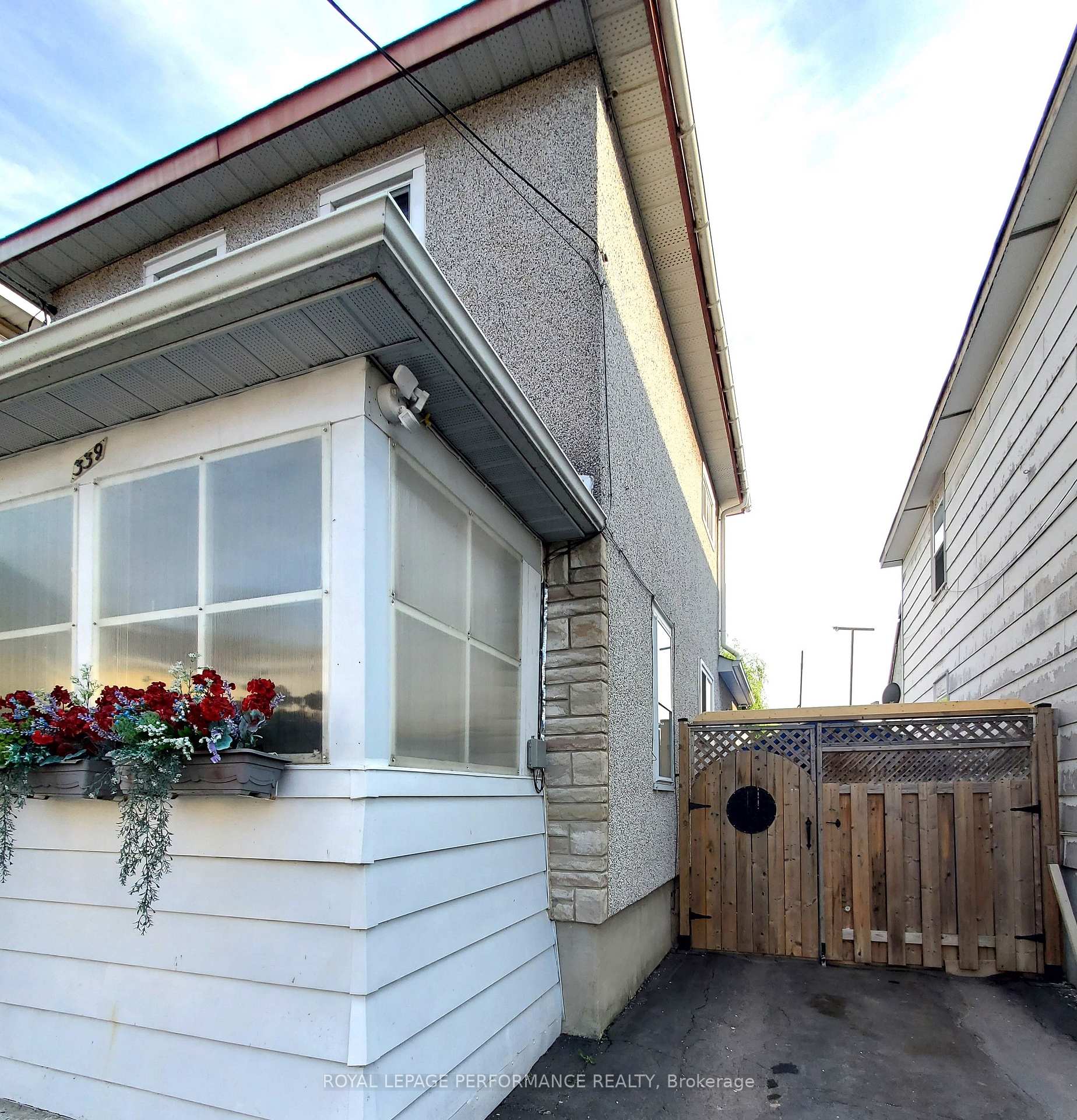 Photo 2 of 339 Louisa Street, Cornwall, Cornwall — HOMEH