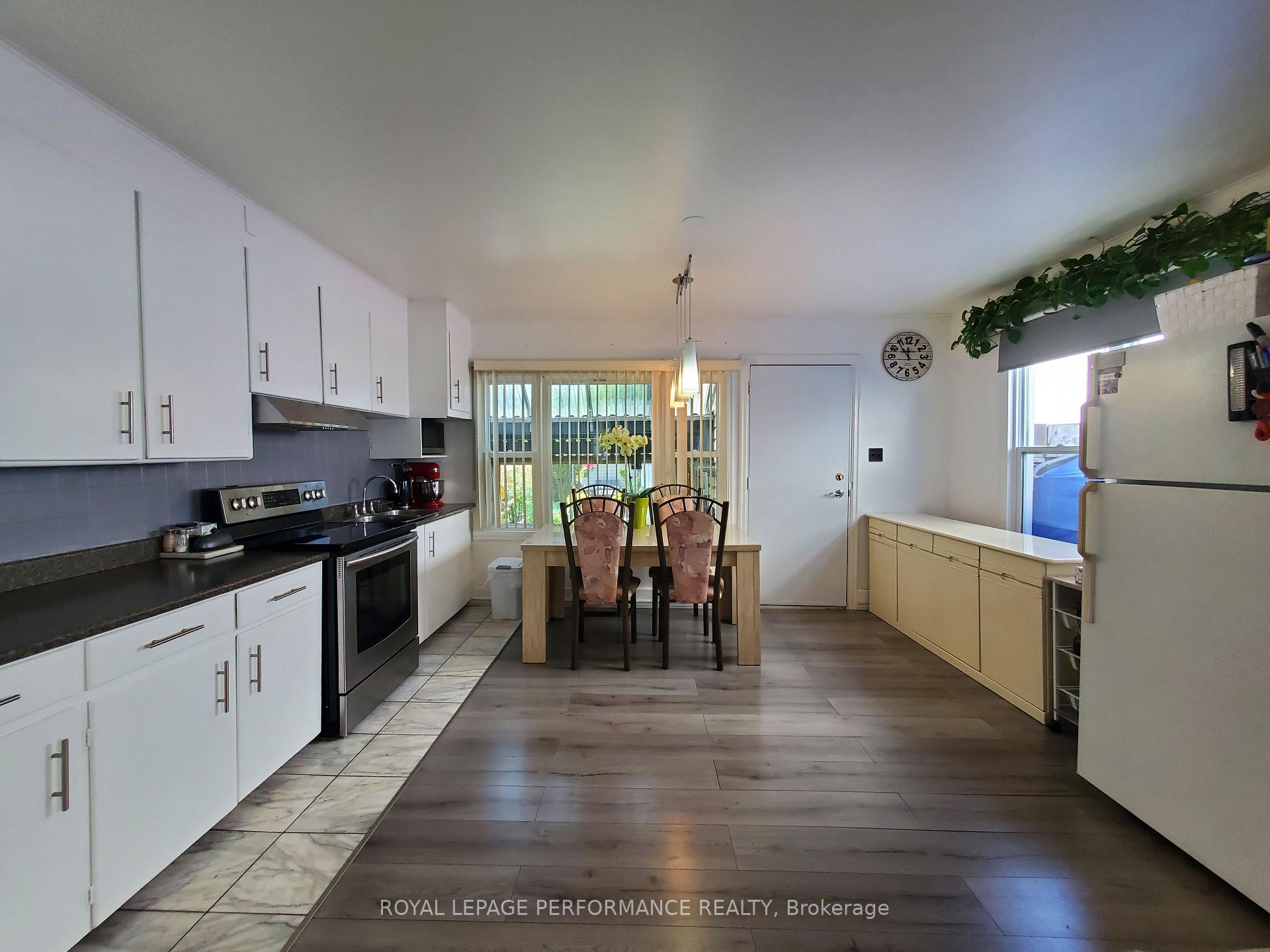 Photo 12 of 339 Louisa Street, Cornwall, Cornwall — HOMEH