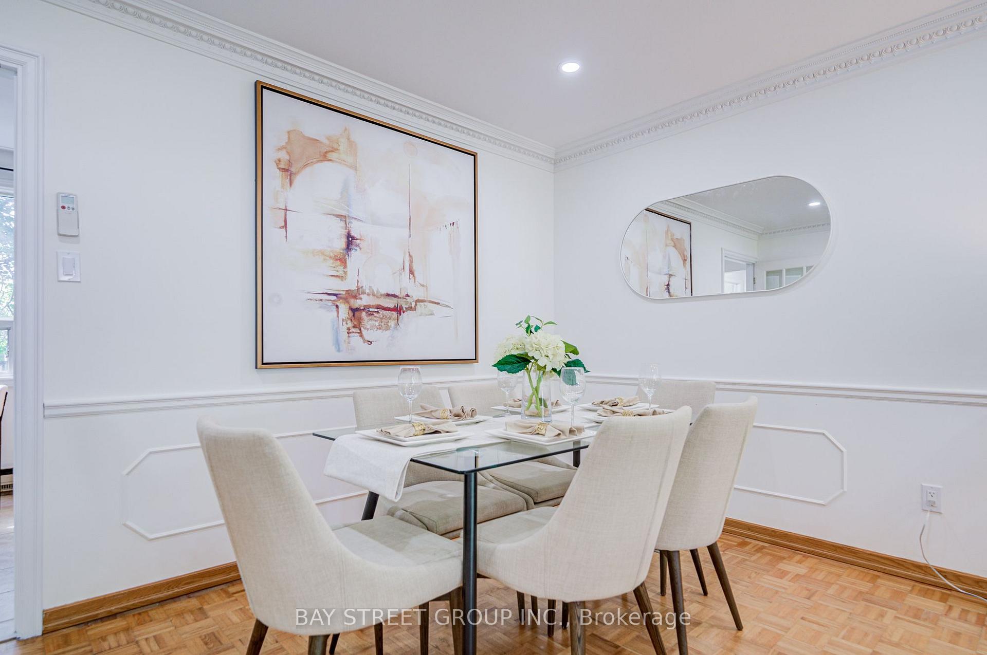 Photo 9 of 214 William Roe Boulevard, Newmarket, Central Newmarket — HOMEH