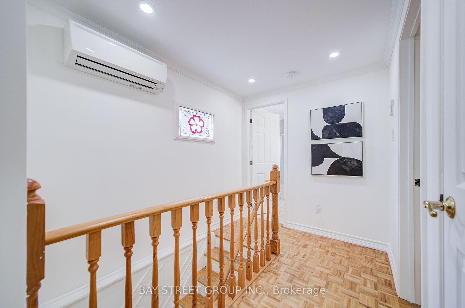 Photo 22 of 214 William Roe Boulevard, Newmarket, Central Newmarket — HOMEH