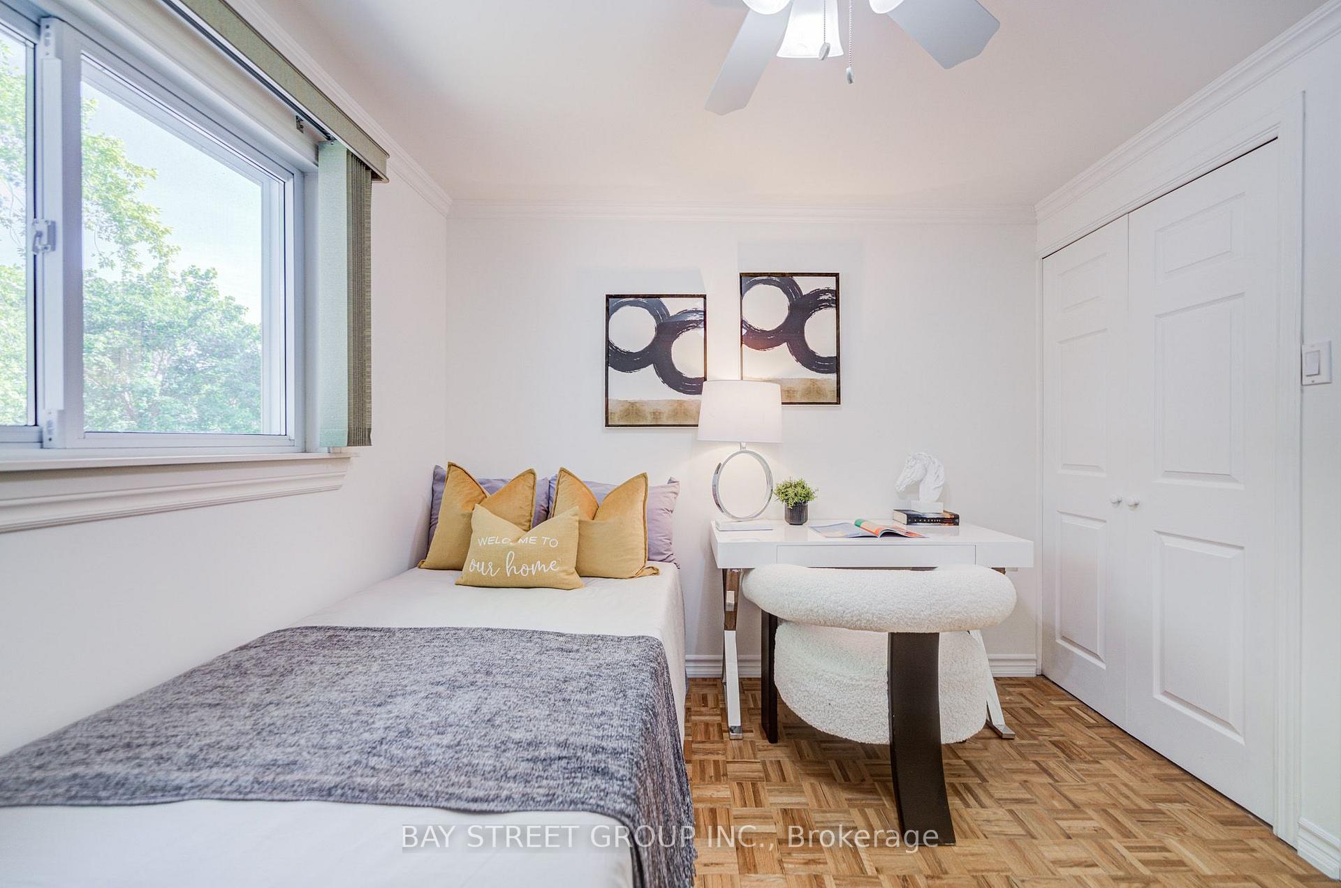 Photo 32 of 214 William Roe Boulevard, Newmarket, Central Newmarket — HOMEH