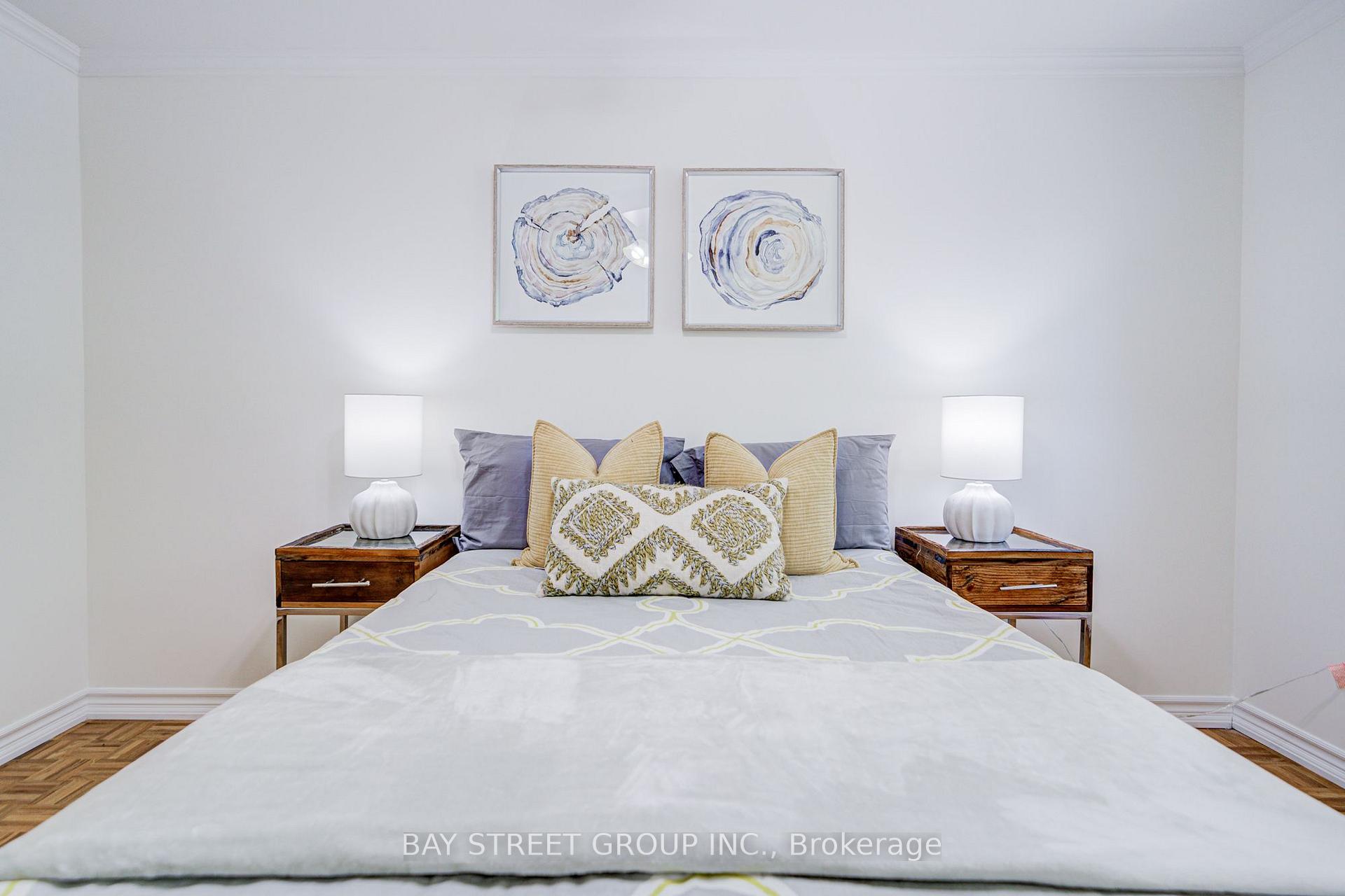 Photo 35 of 214 William Roe Boulevard, Newmarket, Central Newmarket — HOMEH
