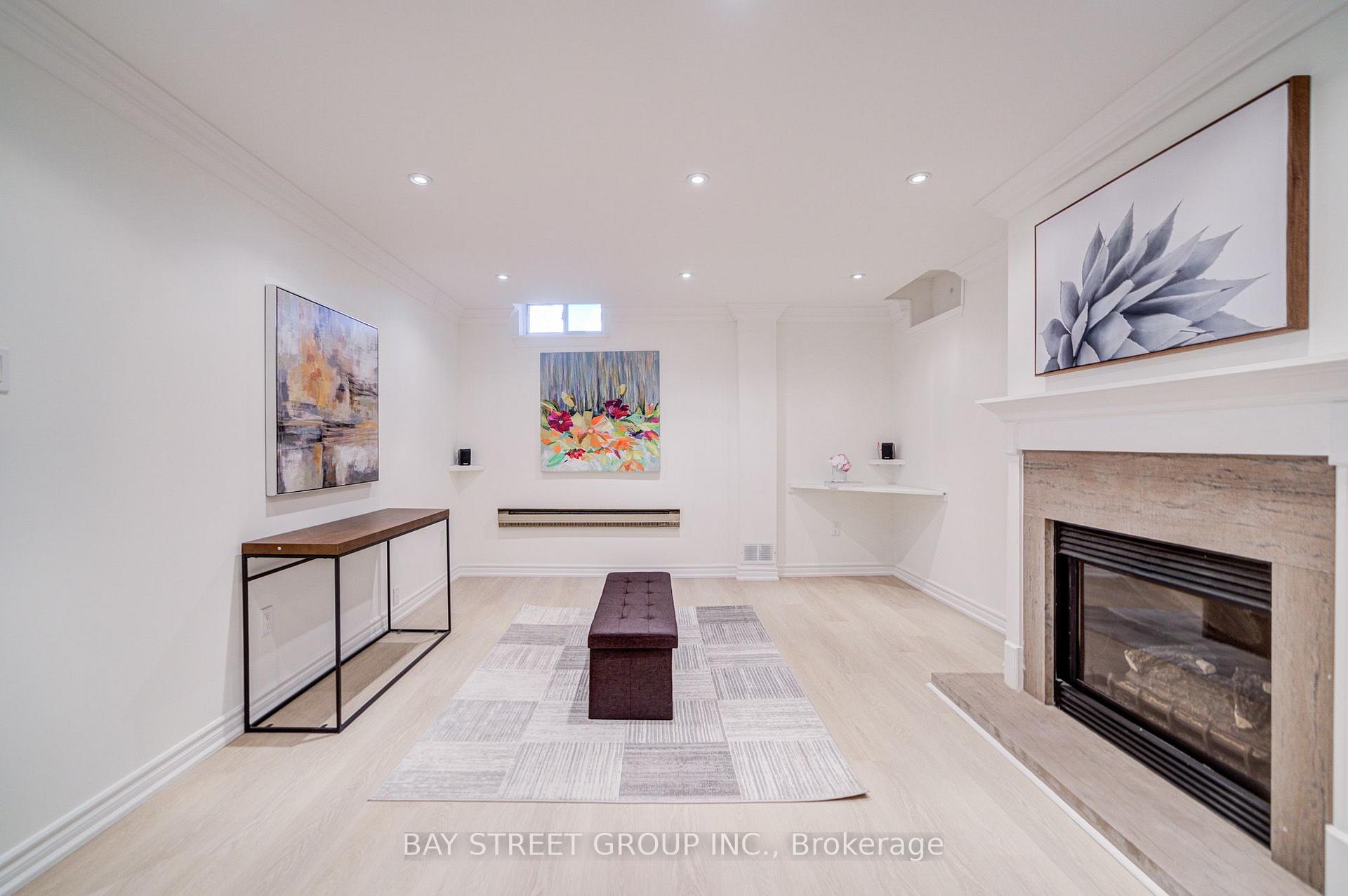 Photo 42 of 214 William Roe Boulevard, Newmarket, Central Newmarket — HOMEH