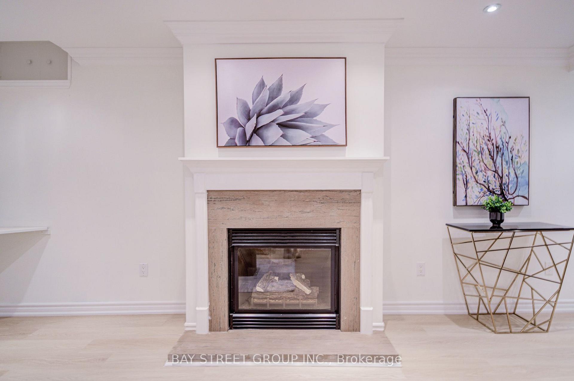 Photo 43 of 214 William Roe Boulevard, Newmarket, Central Newmarket — HOMEH