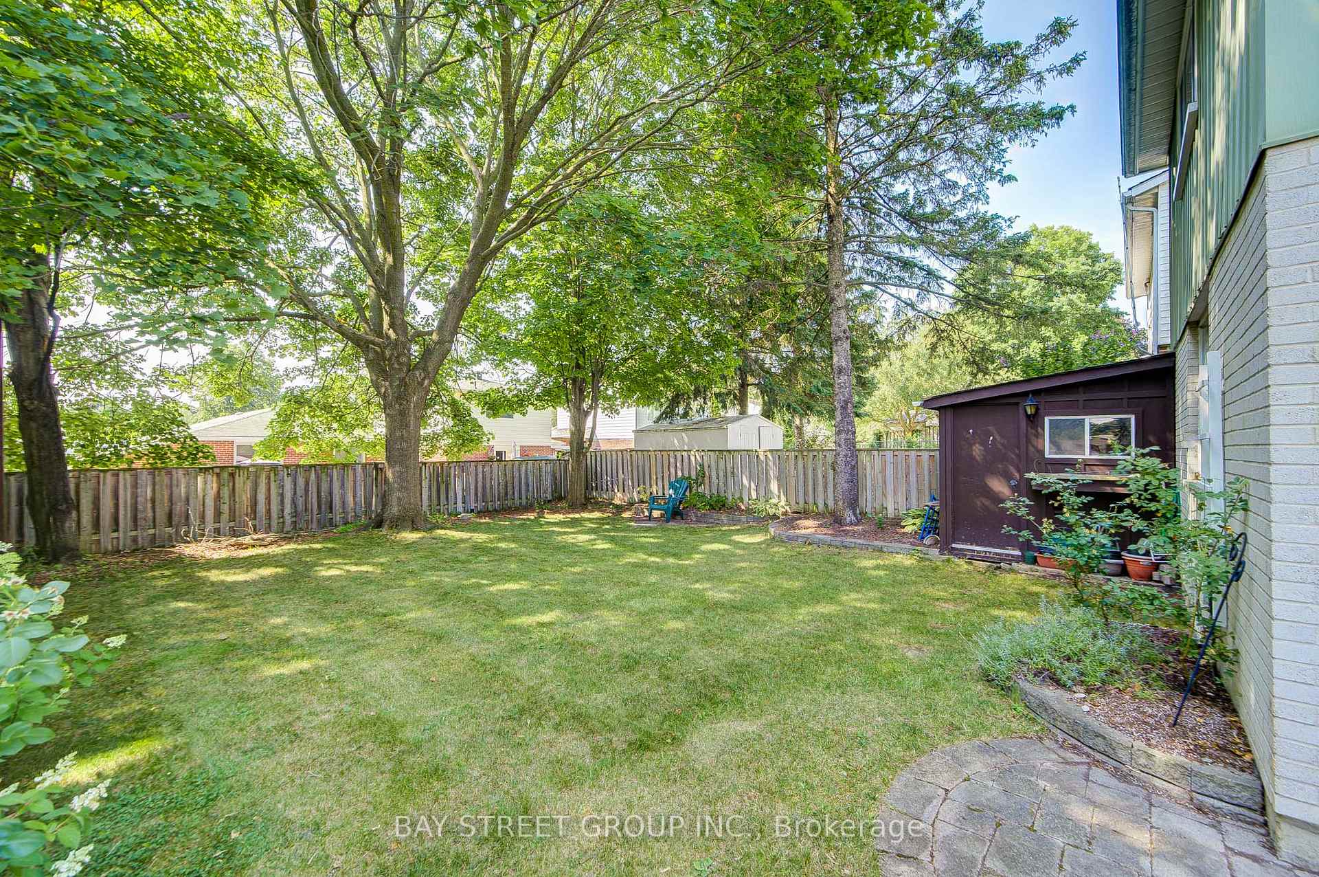 Photo 46 of 214 William Roe Boulevard, Newmarket, Central Newmarket — HOMEH