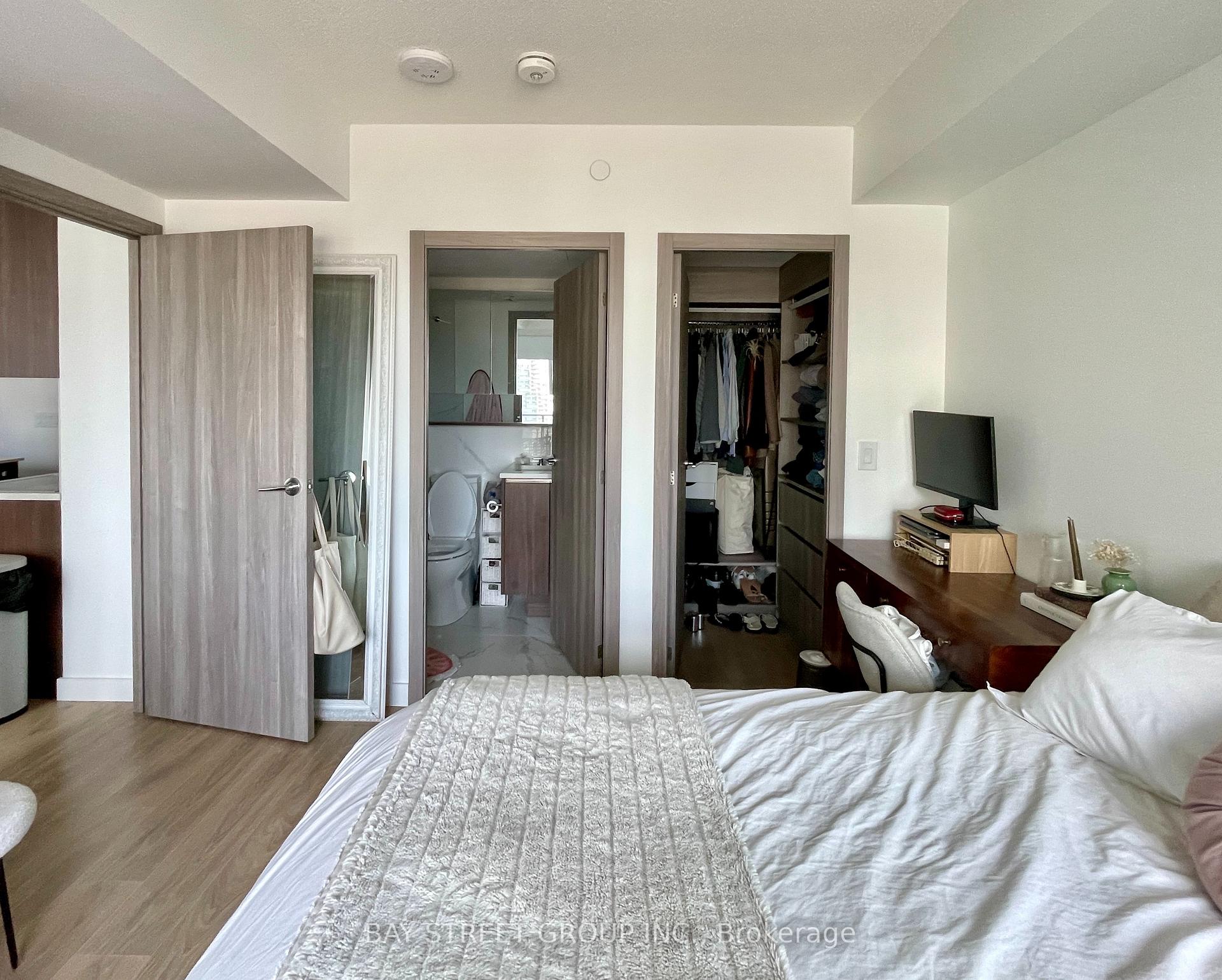 Photo 17 of Unit 2702, 38 Widmer Street, Toronto, Waterfront Communities — HOMEH