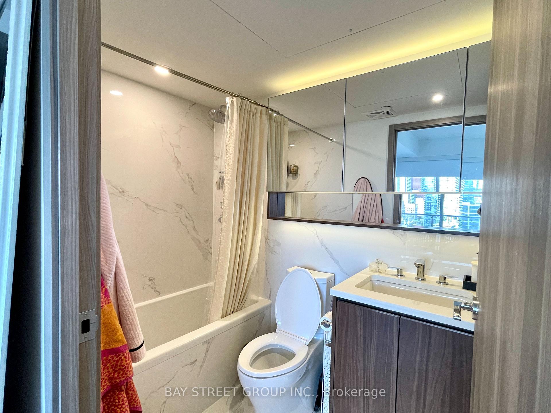 Photo 18 of Unit 2702, 38 Widmer Street, Toronto, Waterfront Communities — HOMEH