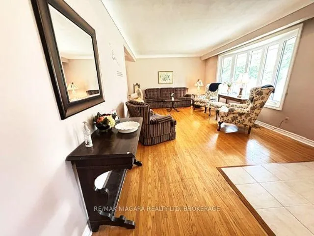 Photo 4 of 19 Ramlee Road, St. Catharines, Vine/Linwell — HOMEH