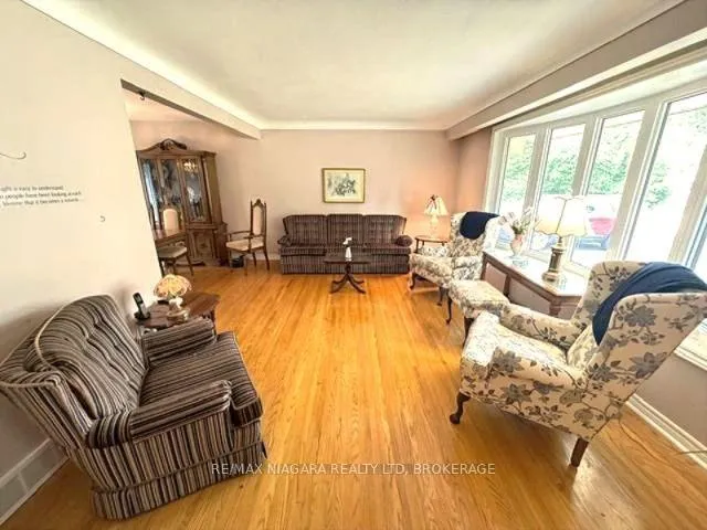 Photo 6 of 19 Ramlee Road, St. Catharines, Vine/Linwell — HOMEH