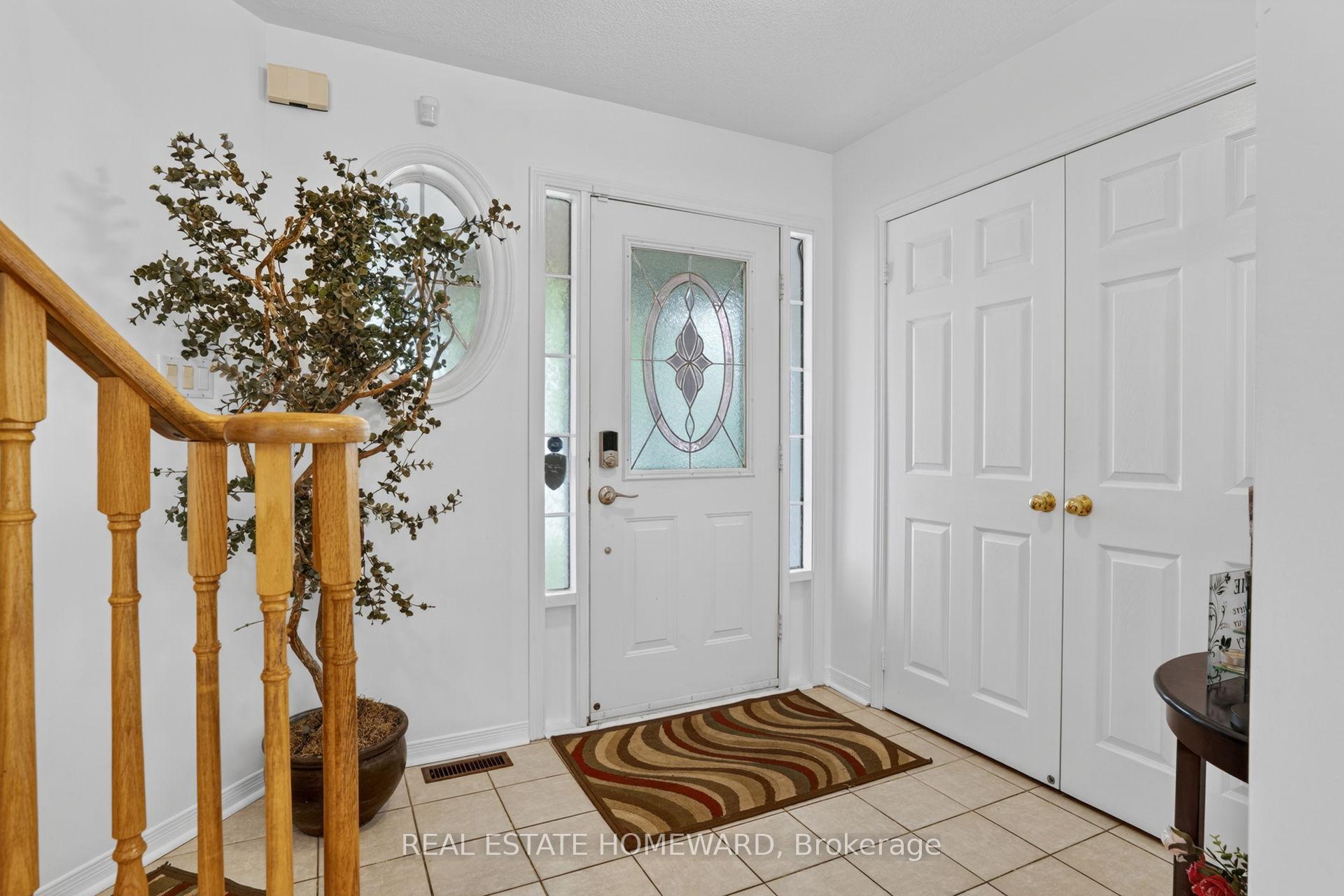 Photo 4 of 133 Tremount Street, Whitby, Brooklin — HOMEH