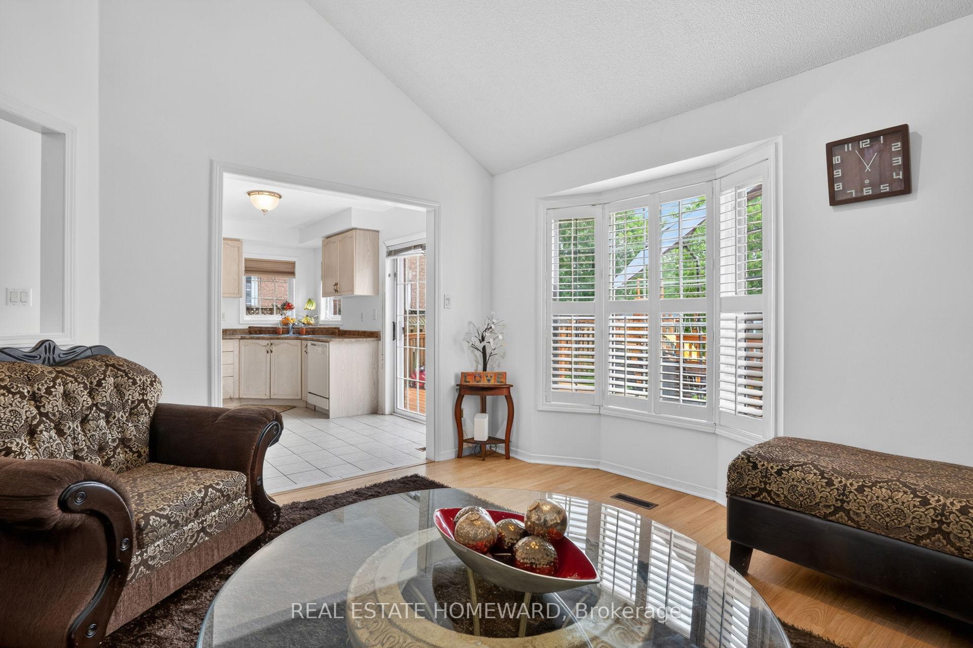 Photo 8 of 133 Tremount Street, Whitby, Brooklin — HOMEH