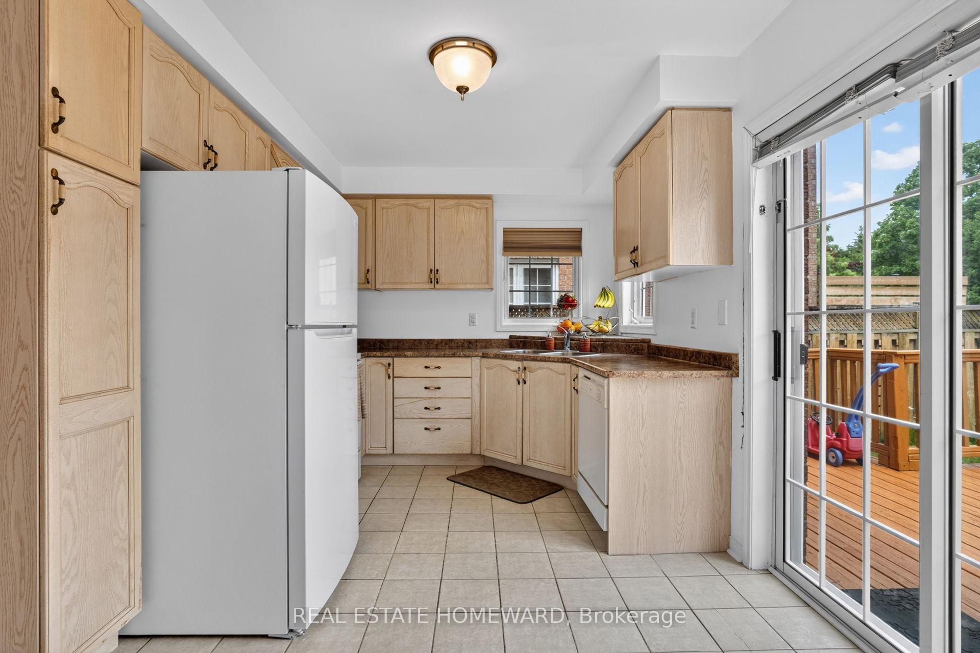 Photo 12 of 133 Tremount Street, Whitby, Brooklin — HOMEH