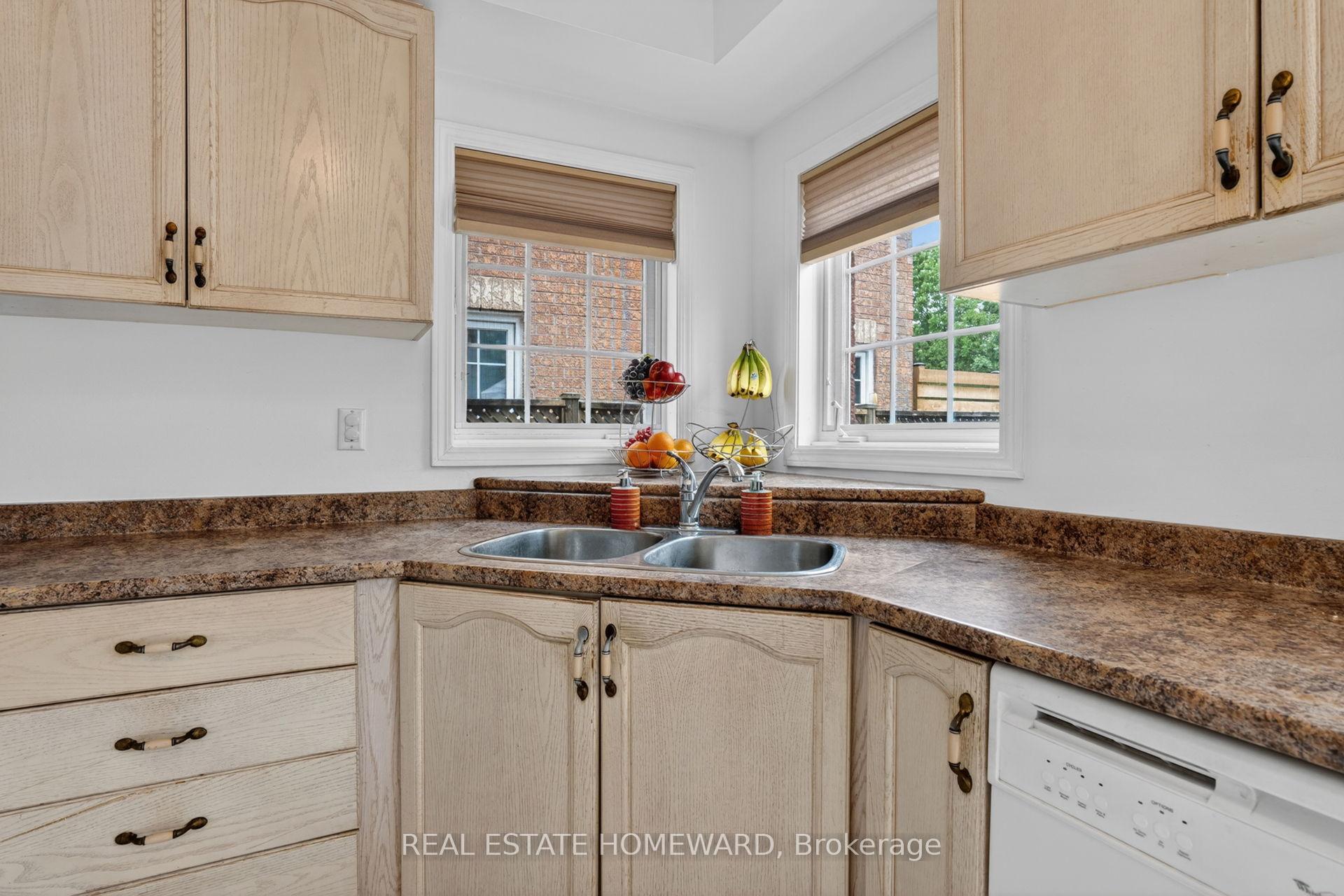 Photo 14 of 133 Tremount Street, Whitby, Brooklin — HOMEH