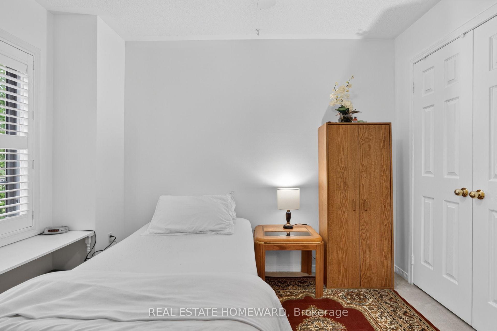 Photo 33 of 133 Tremount Street, Whitby, Brooklin — HOMEH