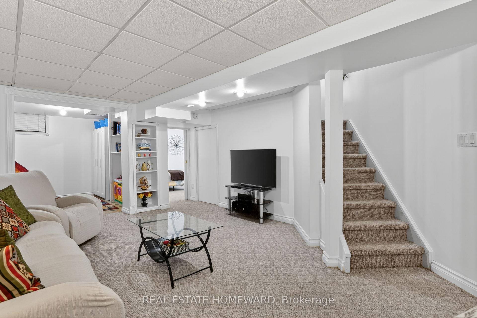 Photo 36 of 133 Tremount Street, Whitby, Brooklin — HOMEH
