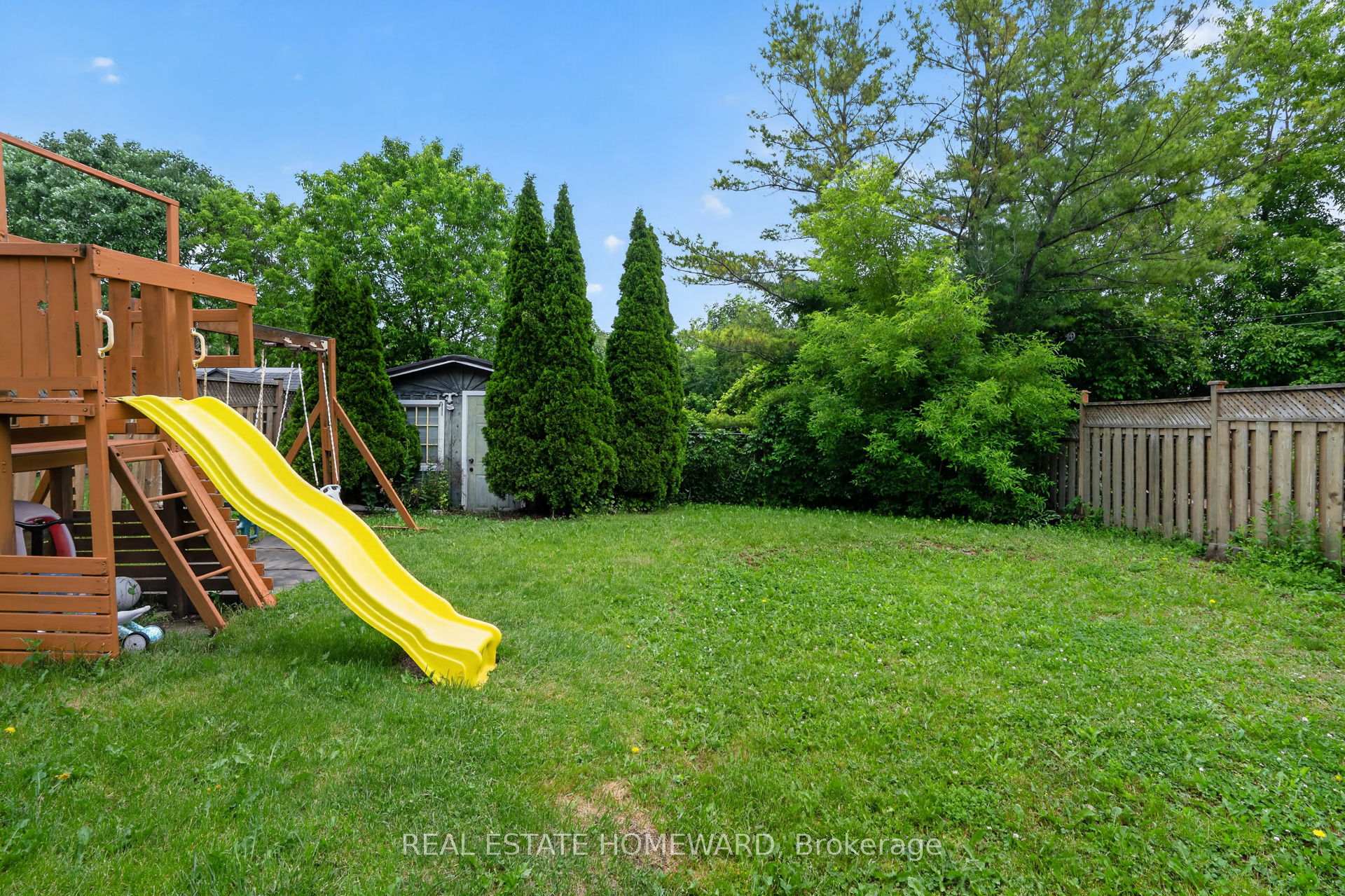 Photo 44 of 133 Tremount Street, Whitby, Brooklin — HOMEH