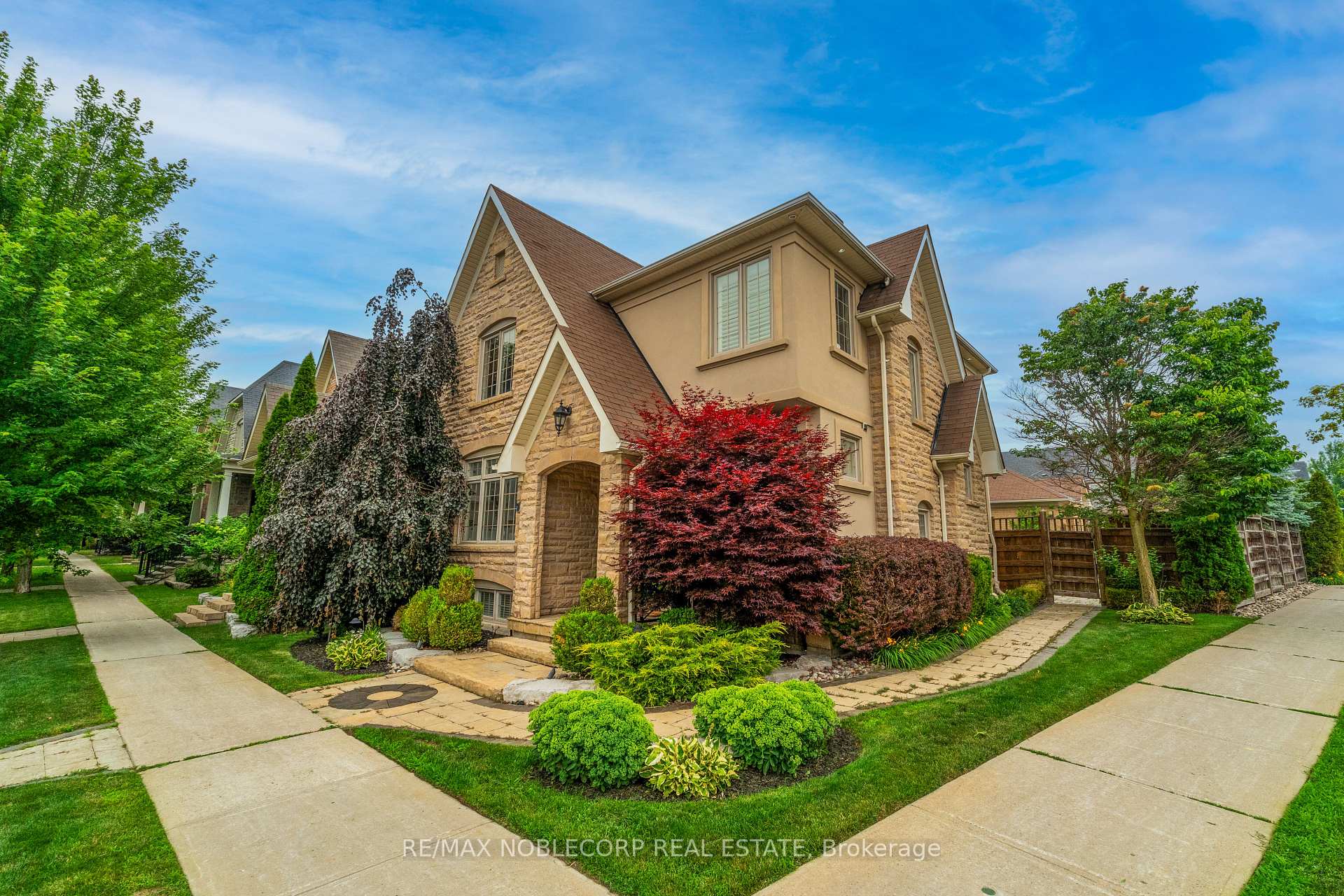 Photo 1 of 2 Glengordon Crescent, Markham, Devil's Elbow — HOMEH