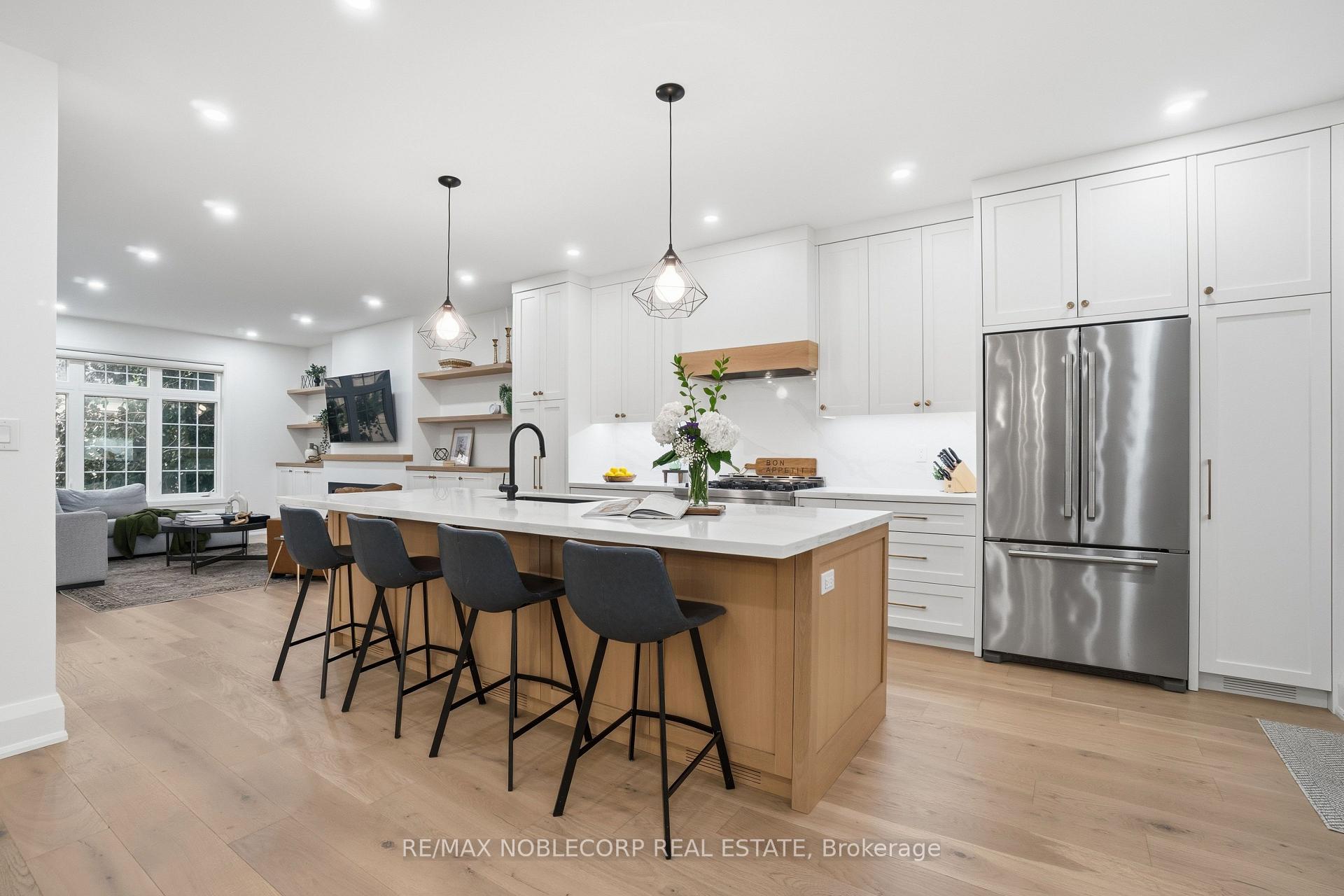 Photo 8 of 2 Glengordon Crescent, Markham, Devil's Elbow — HOMEH