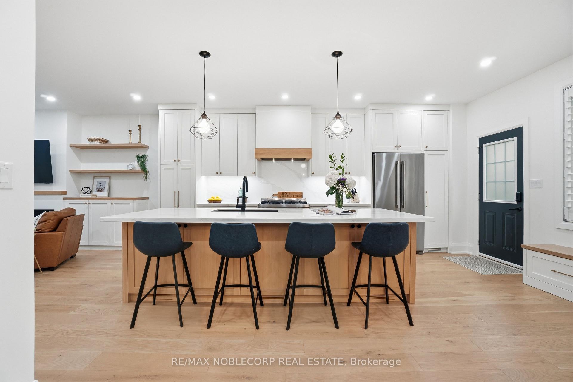 Photo 10 of 2 Glengordon Crescent, Markham, Devil's Elbow — HOMEH