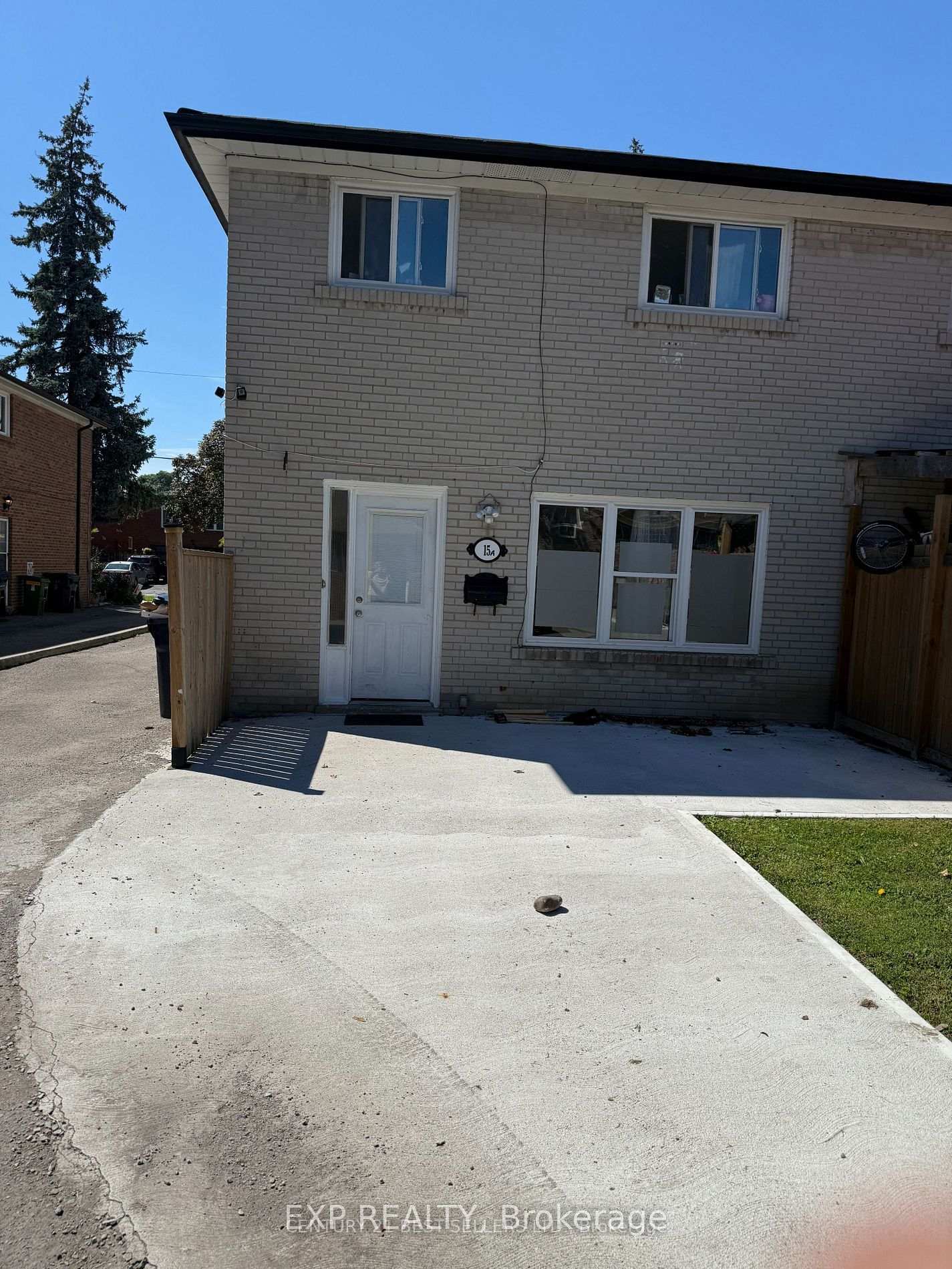 Front of 15a rockwood Drive