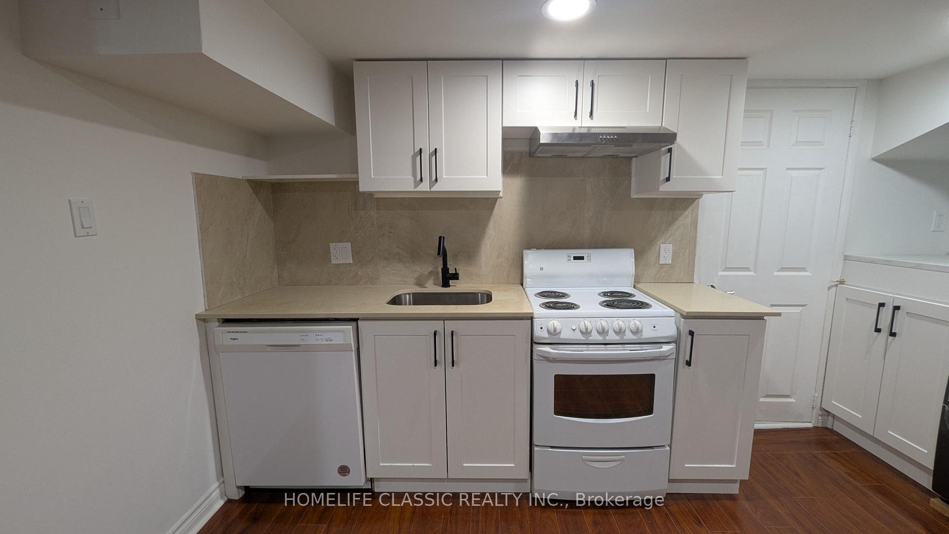 Photo 2 of 230 Alsace Road, Richmond Hill, Crosby — HOMEH