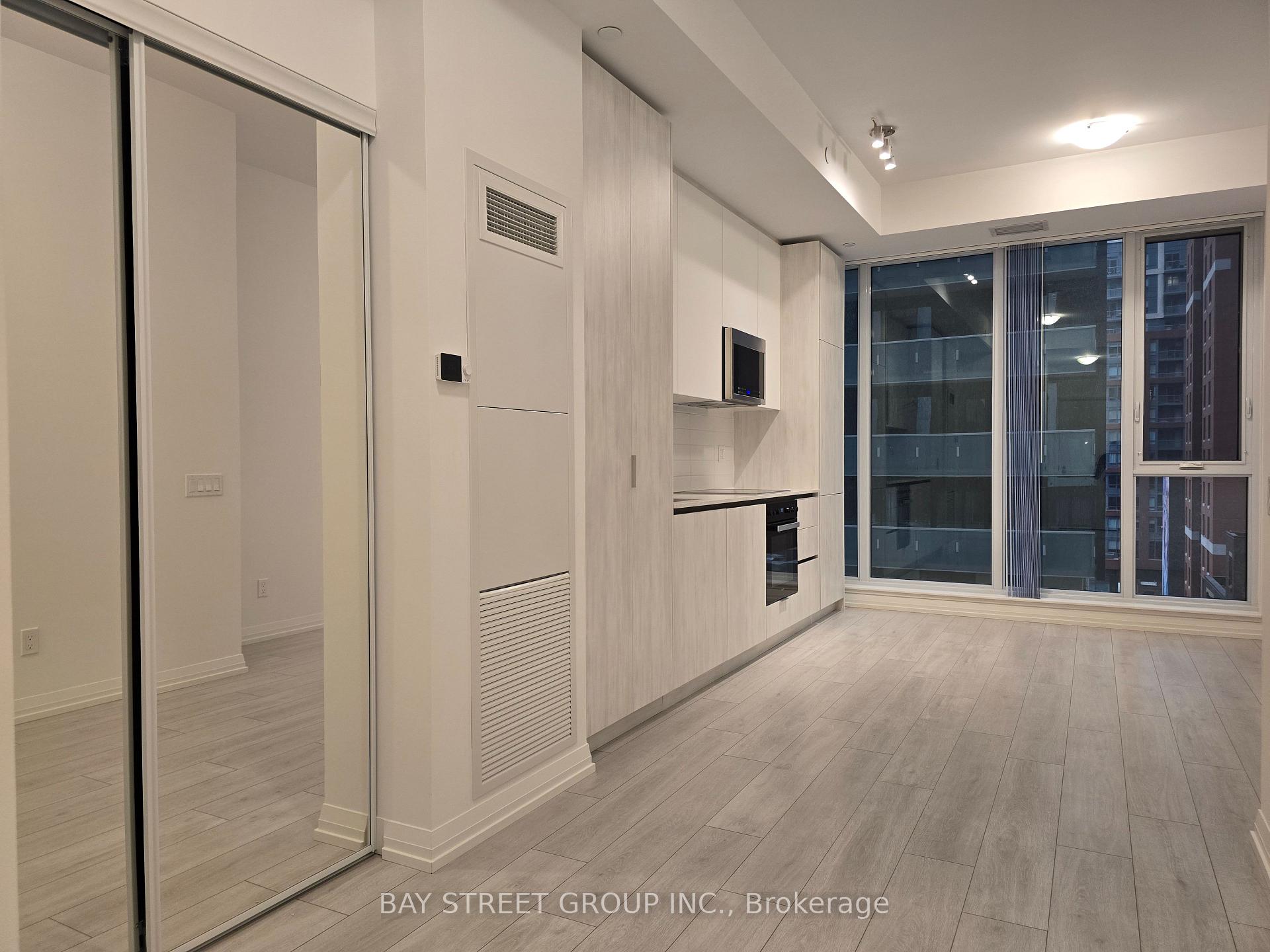 Photo 5 of Unit 802, 400 King Street W, Toronto, Waterfront Communities — HOMEH