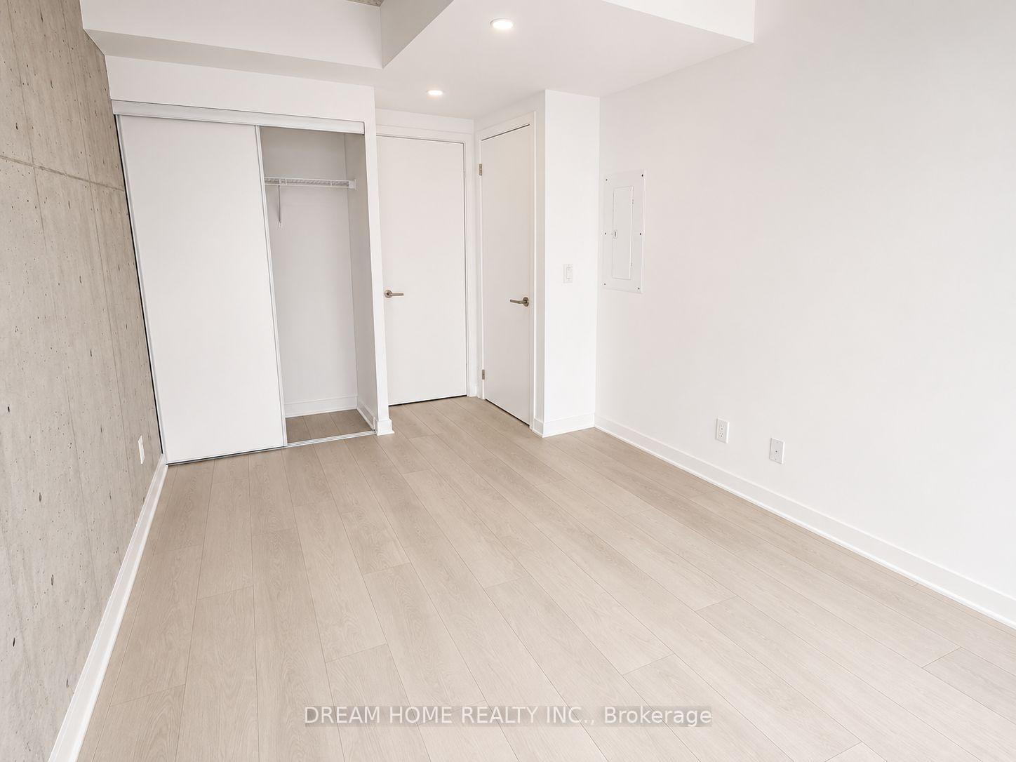 Photo 8 of Unit 805, 47 Mutual Street, Toronto, Church-Yonge Corridor — HOMEH