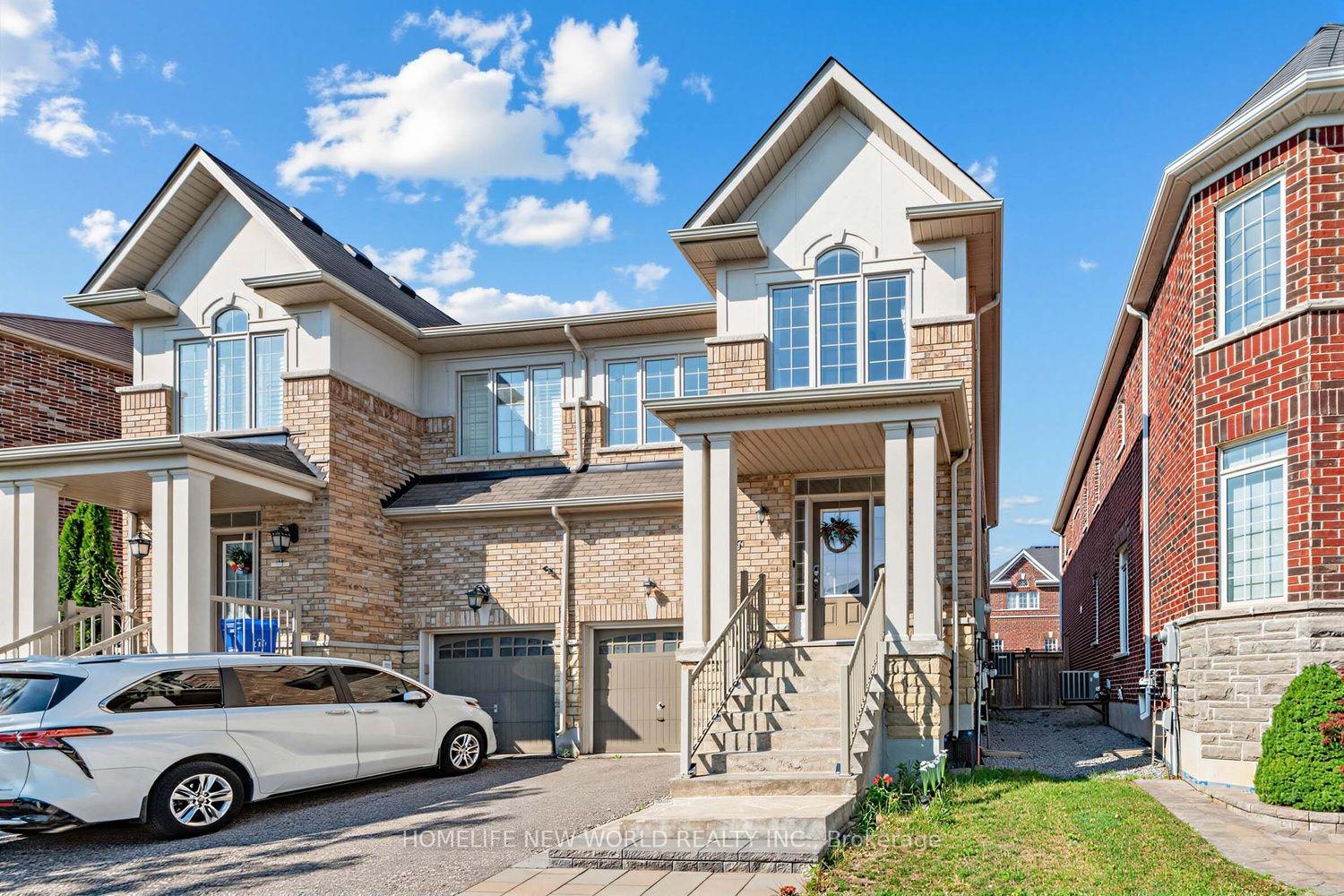 Photo 2 of 26 Living Crescent, Markham, Victoria Square — HOMEH