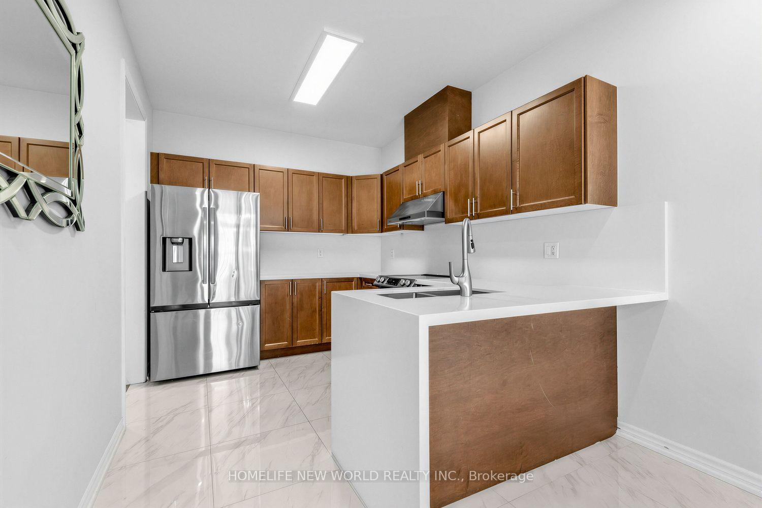 Photo 13 of 26 Living Crescent, Markham, Victoria Square — HOMEH