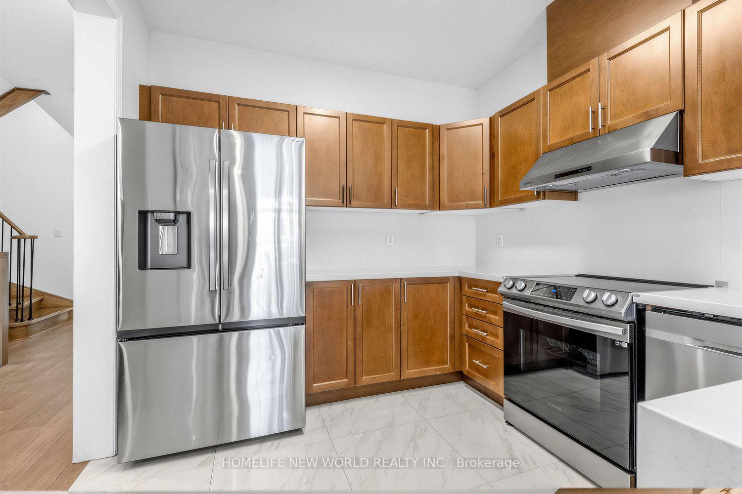 Photo 14 of 26 Living Crescent, Markham, Victoria Square — HOMEH