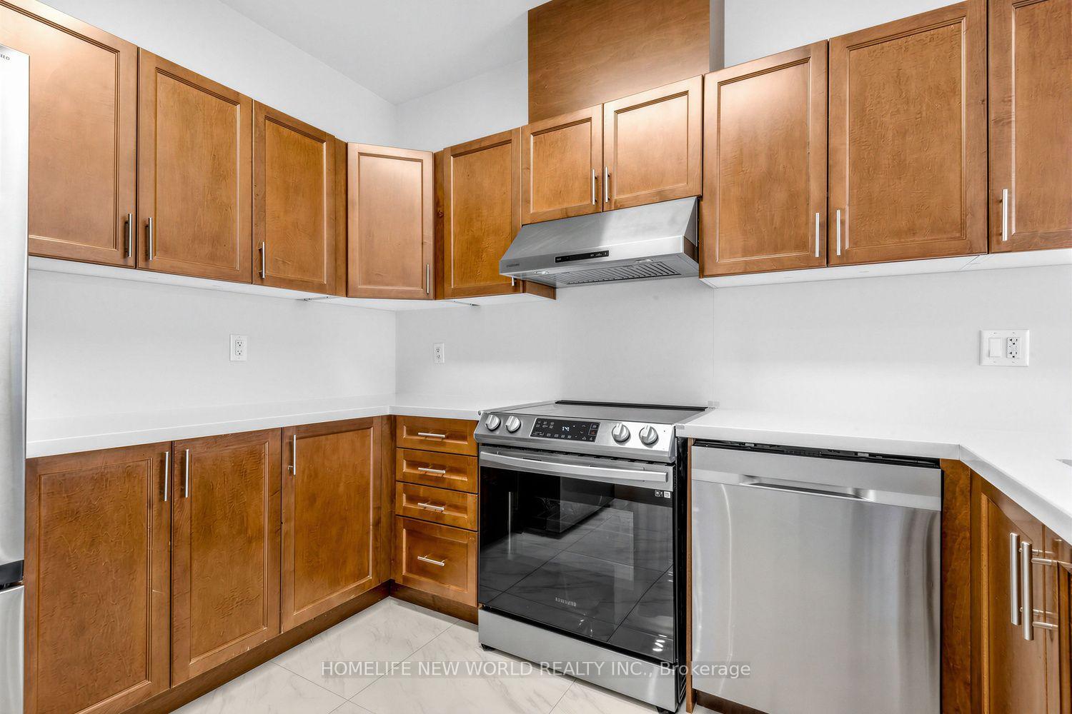 Photo 15 of 26 Living Crescent, Markham, Victoria Square — HOMEH
